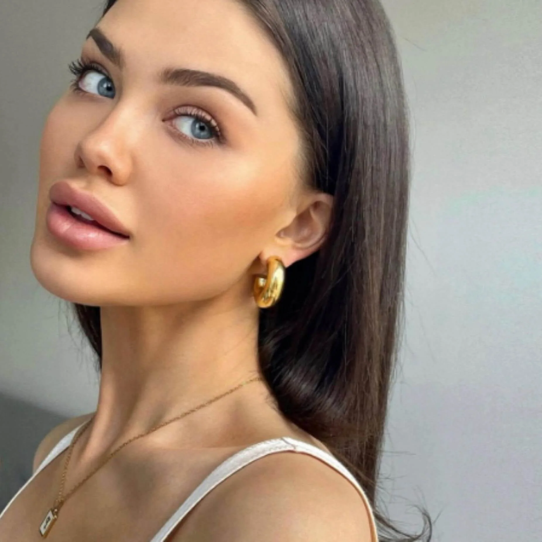 Alani Chunky Earrings - Image 2