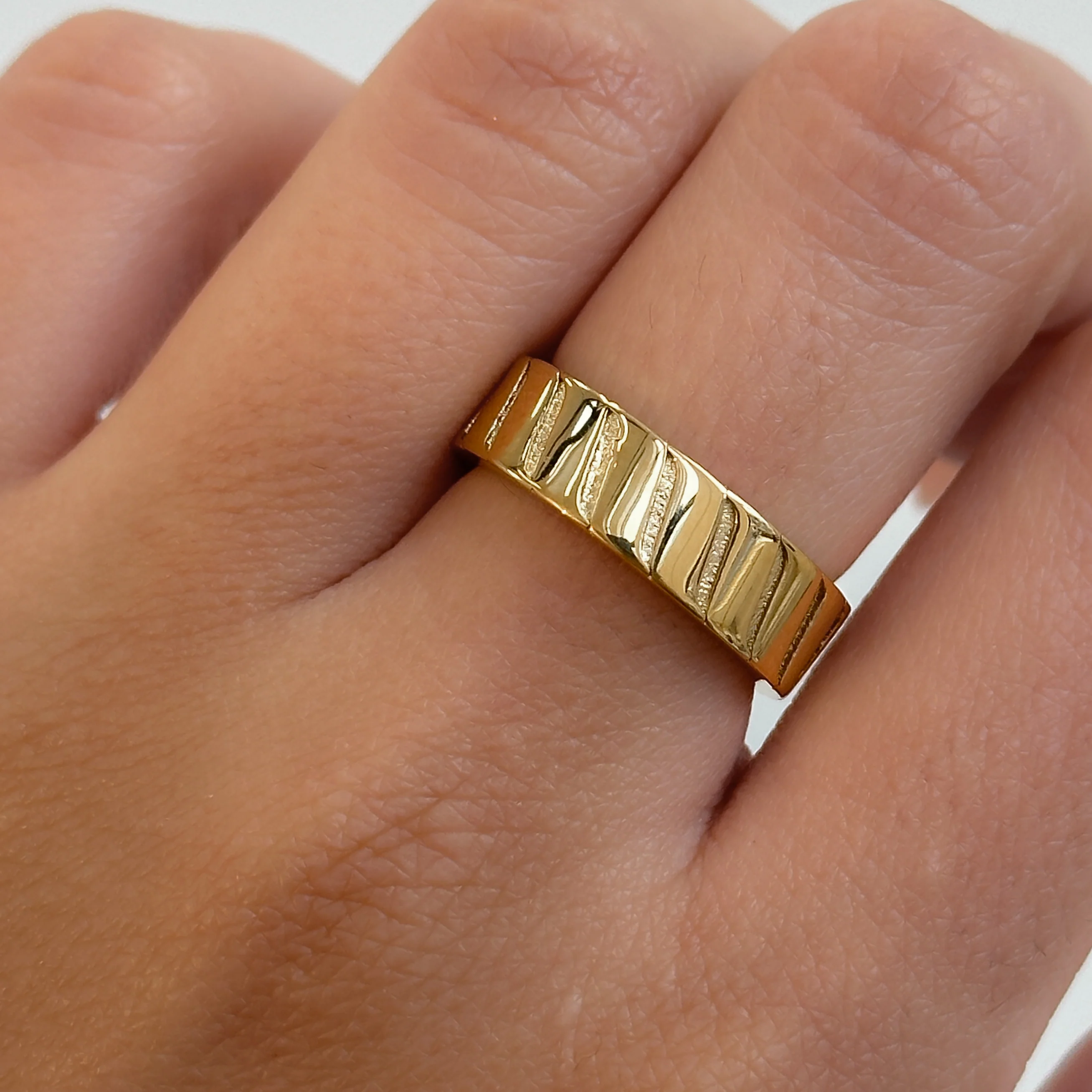 Amaia Band Ring - Image 3