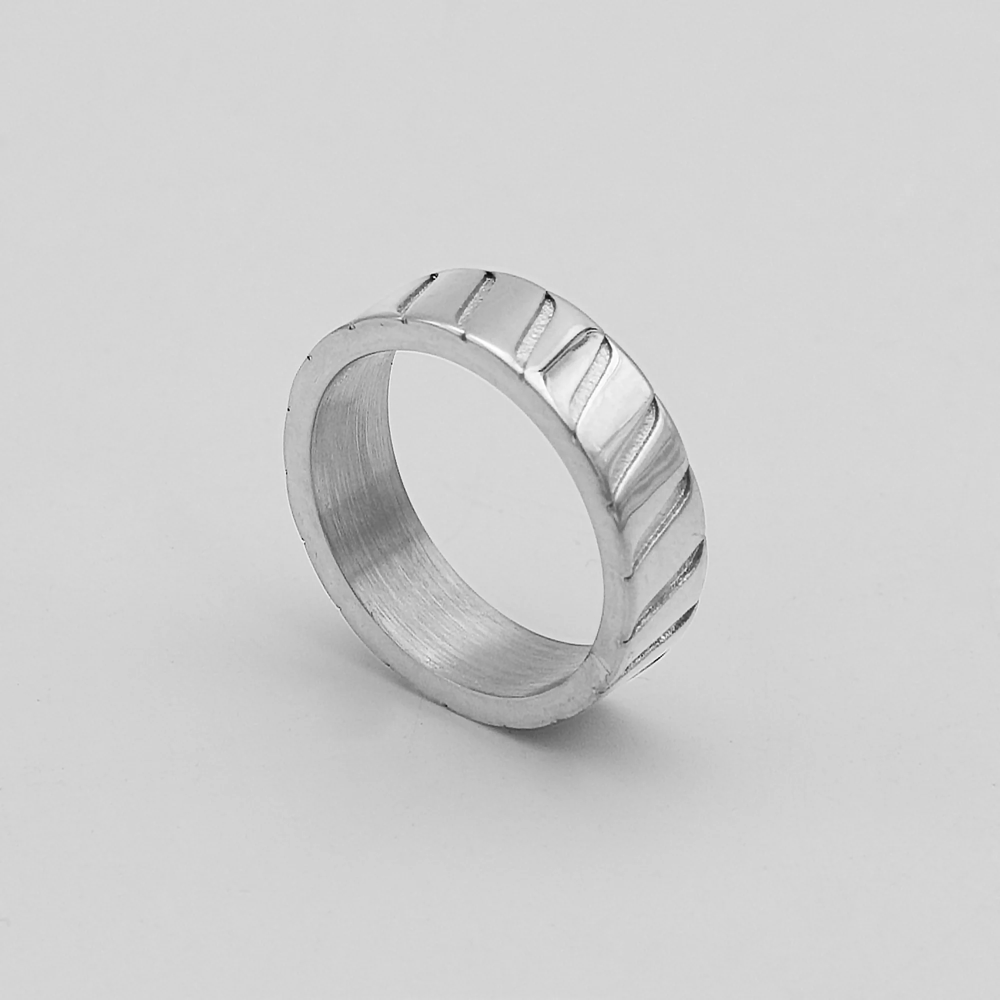 Amaia Band Ring - Image 5