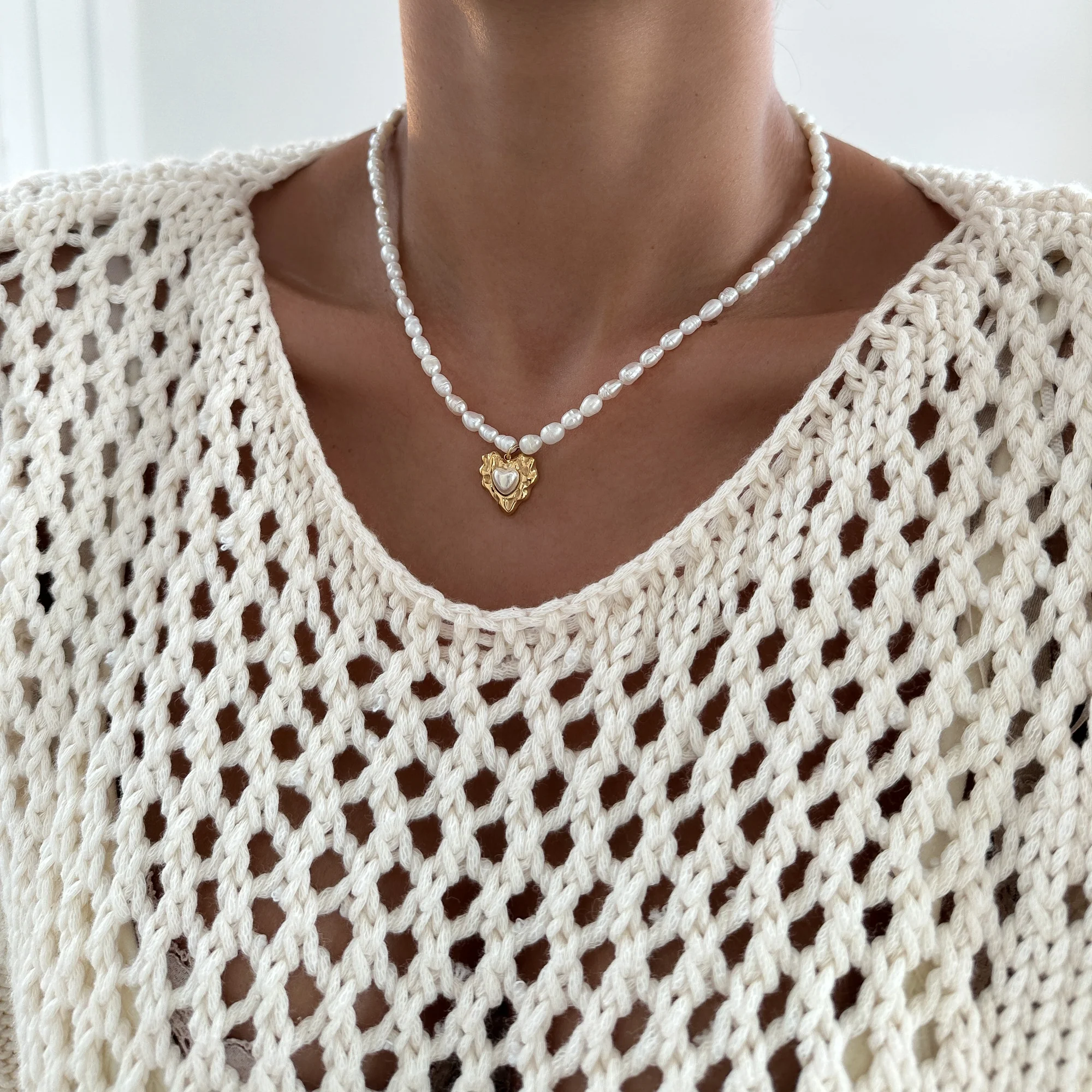 Amber Pearl Heart Necklace - Image 10