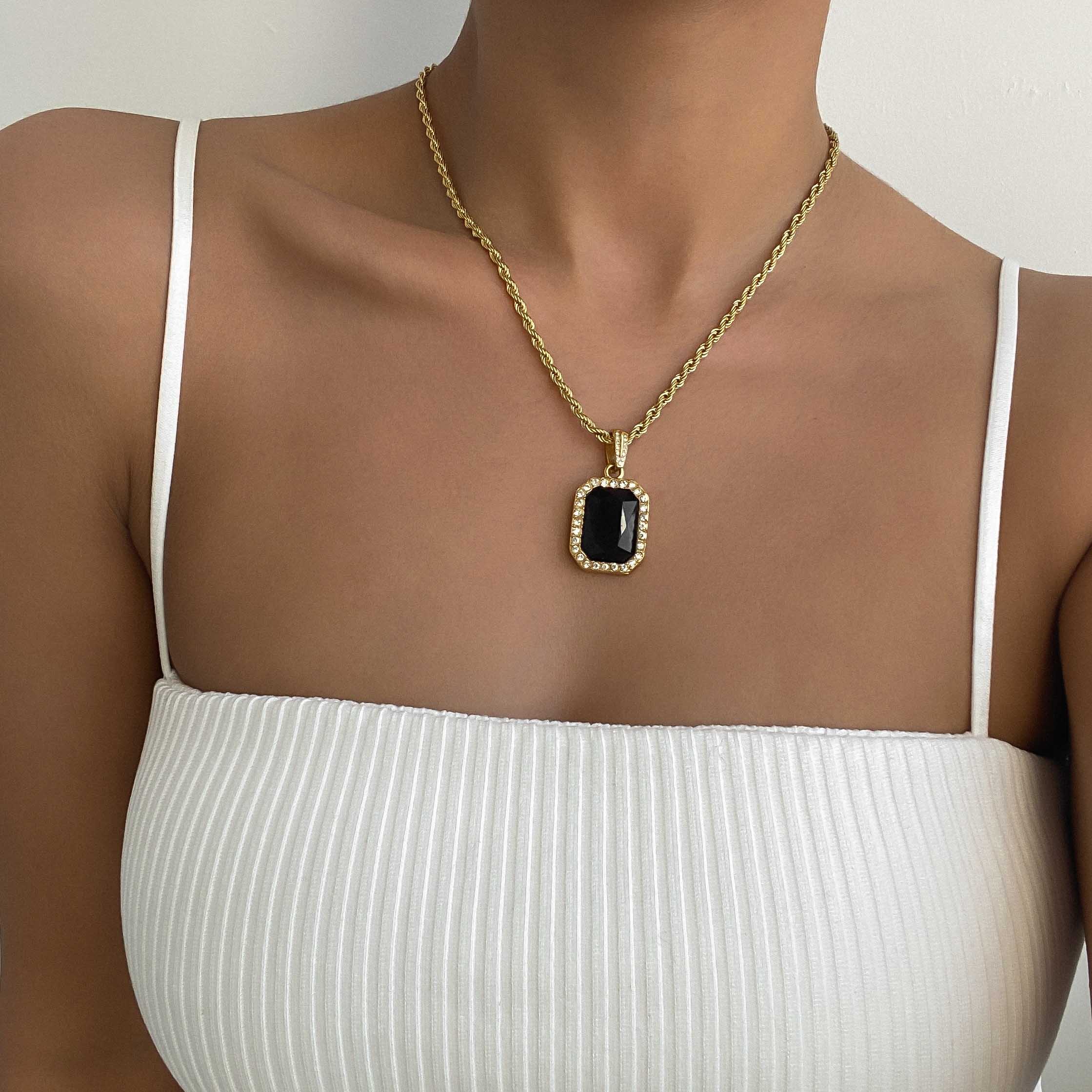 Amelia Onyx Tablet Necklace - Image 2
