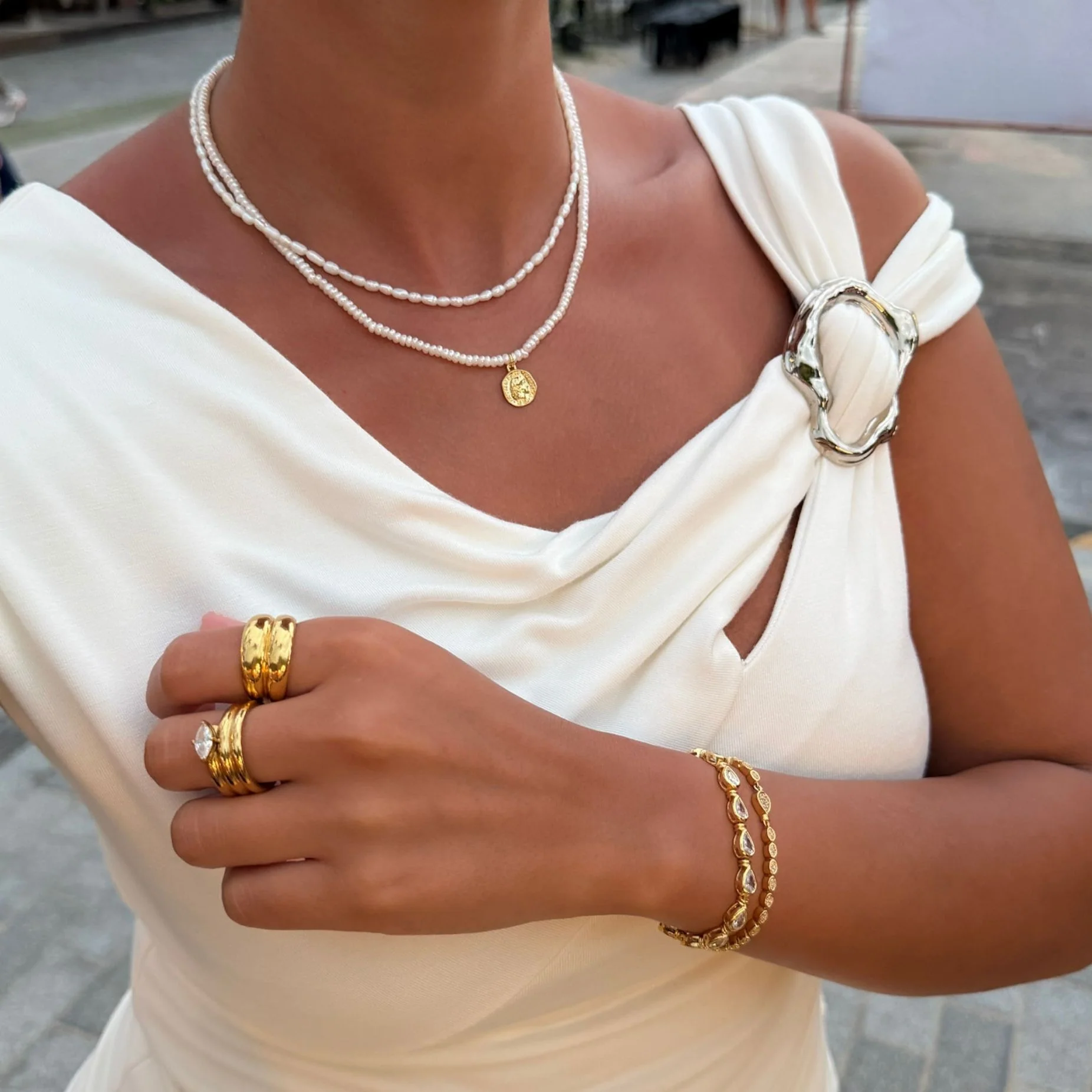 Amelie Dainty Pearl Necklace - Image 5