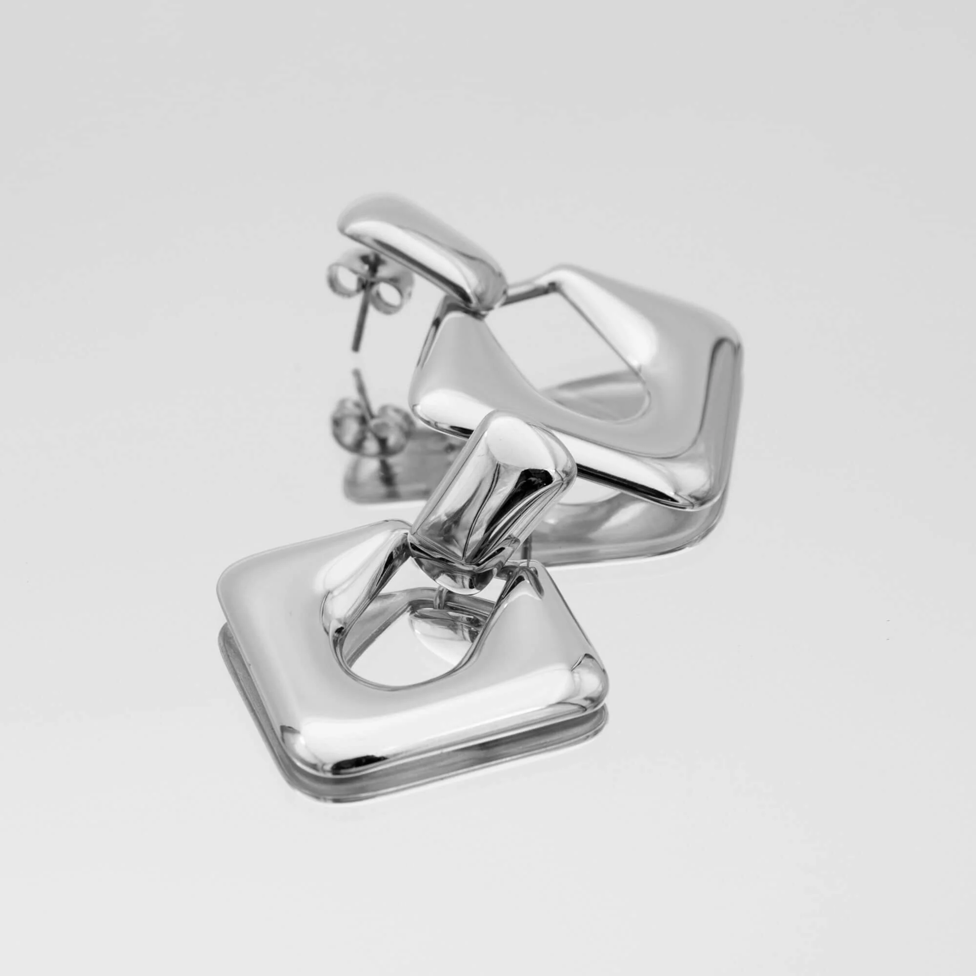 Anika Link Drop Earrings - Image 4