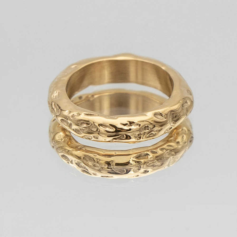 Astrid Hammered Band Ring - Image 3