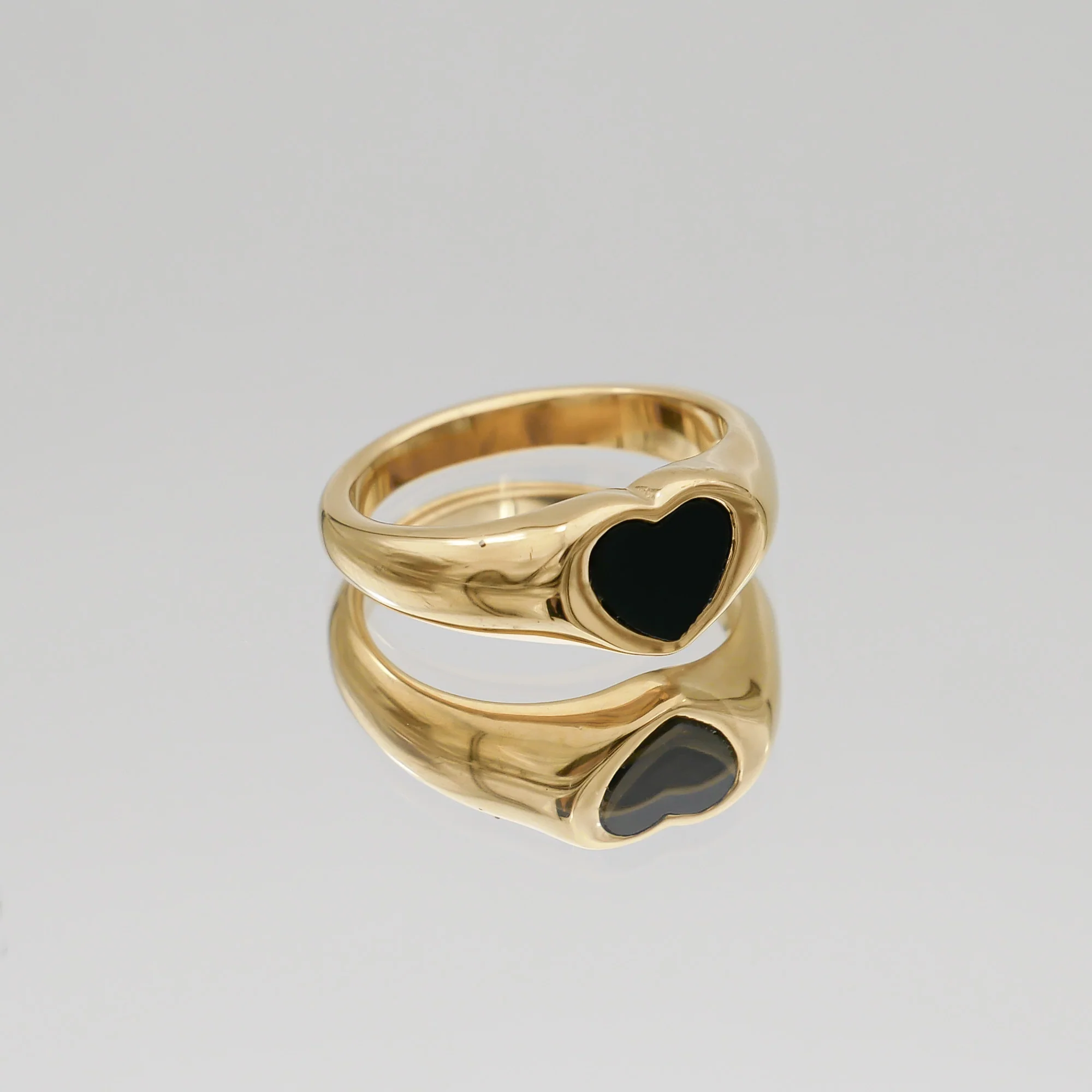 Carys Heart Ring - Image 7