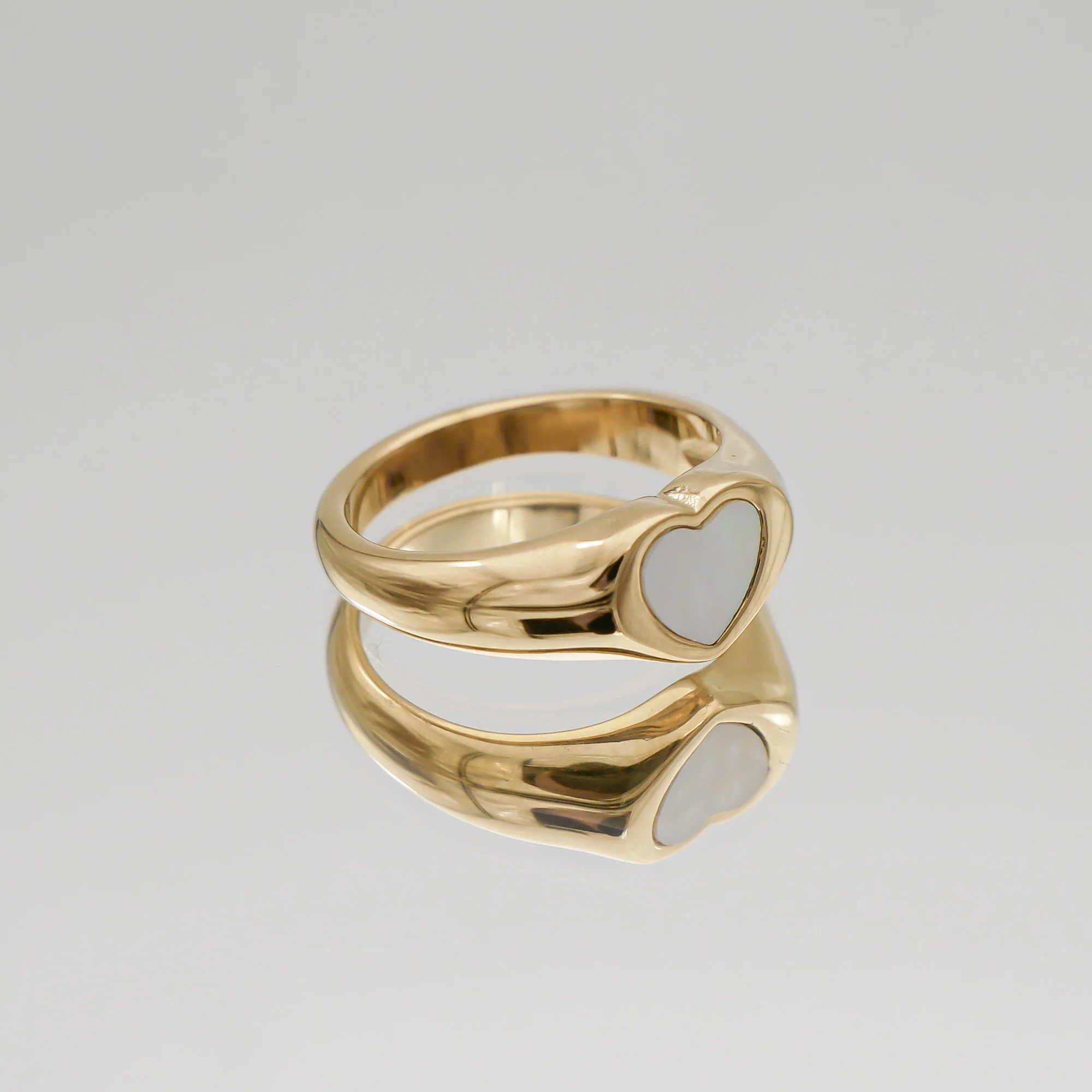 Carys Heart Ring - Image 9