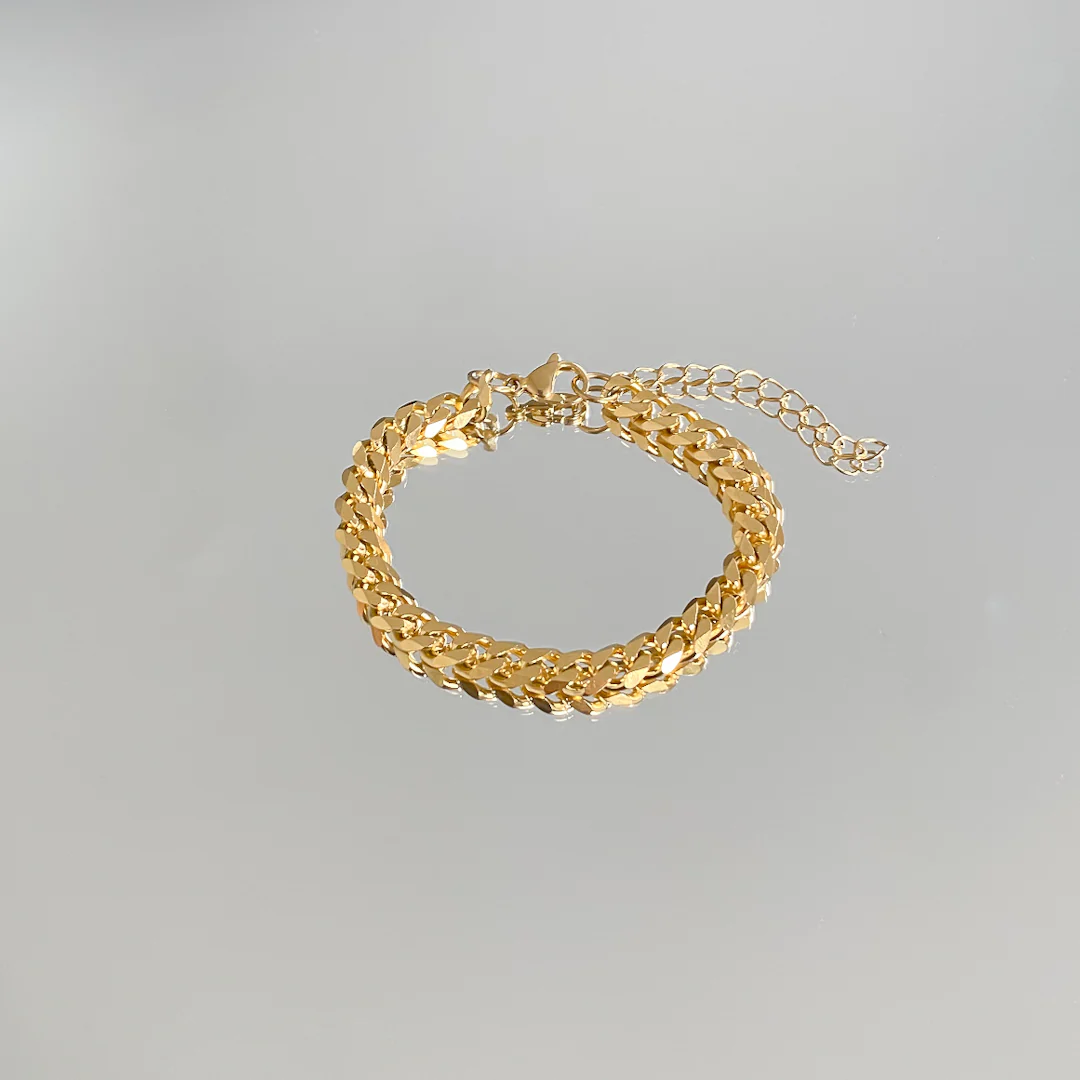 Classic Cuban Anklet Gold - Image 4