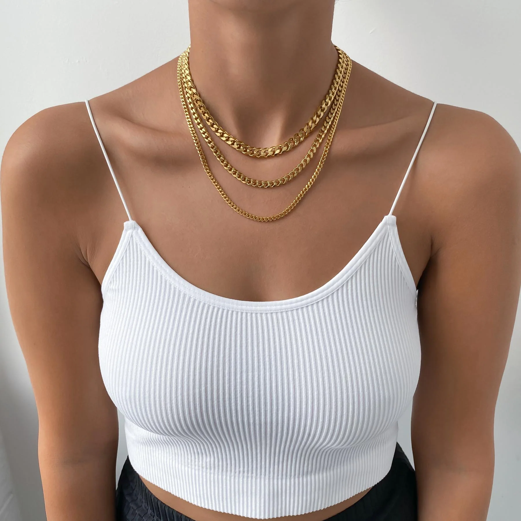Classic Cuban Chain Gold - Image 7