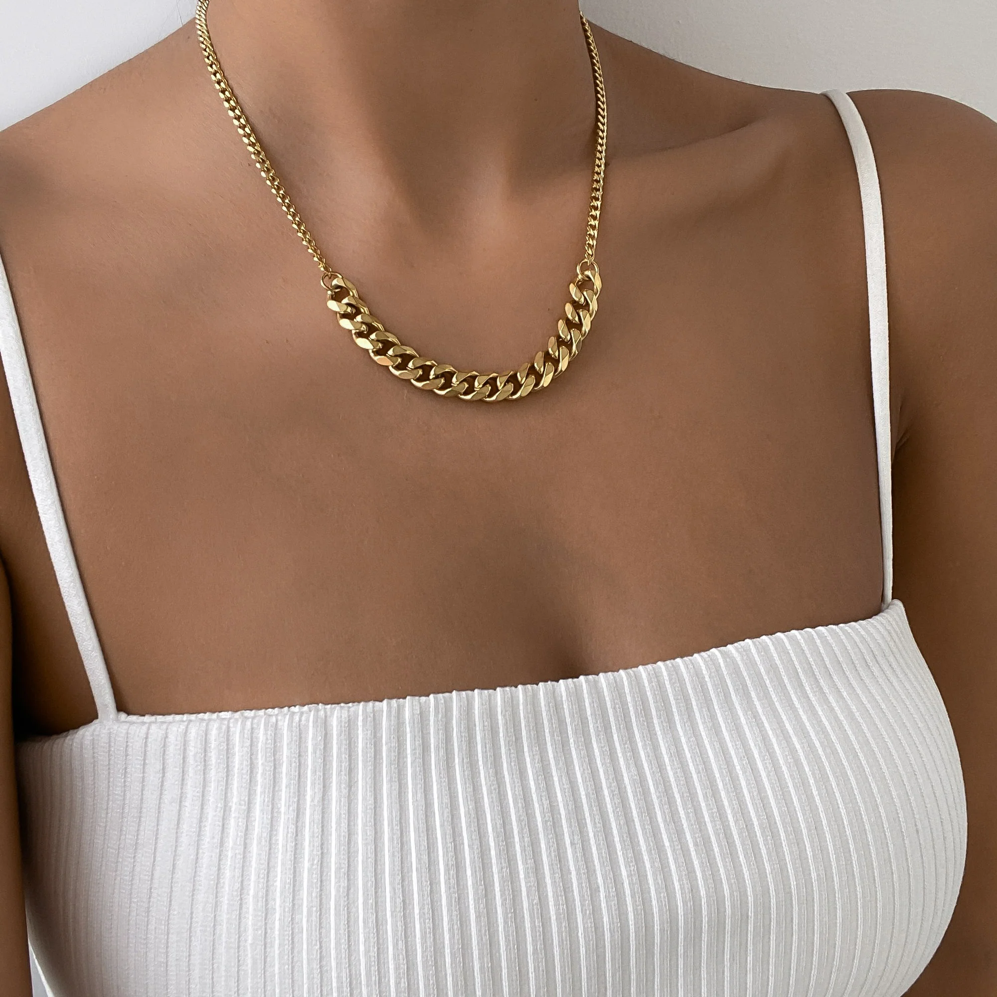 Connie Cuban Contrast Necklace - Image 4