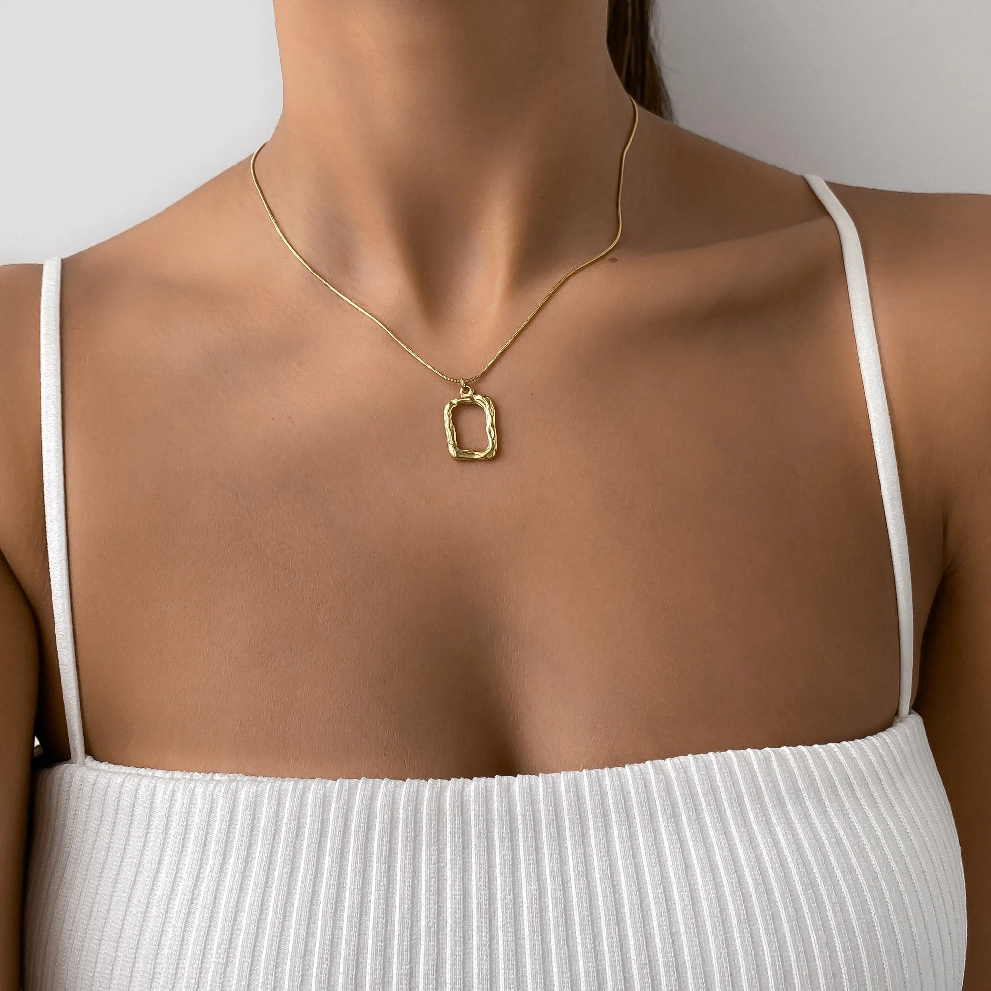 Elise Pendant Necklace - Image 2
