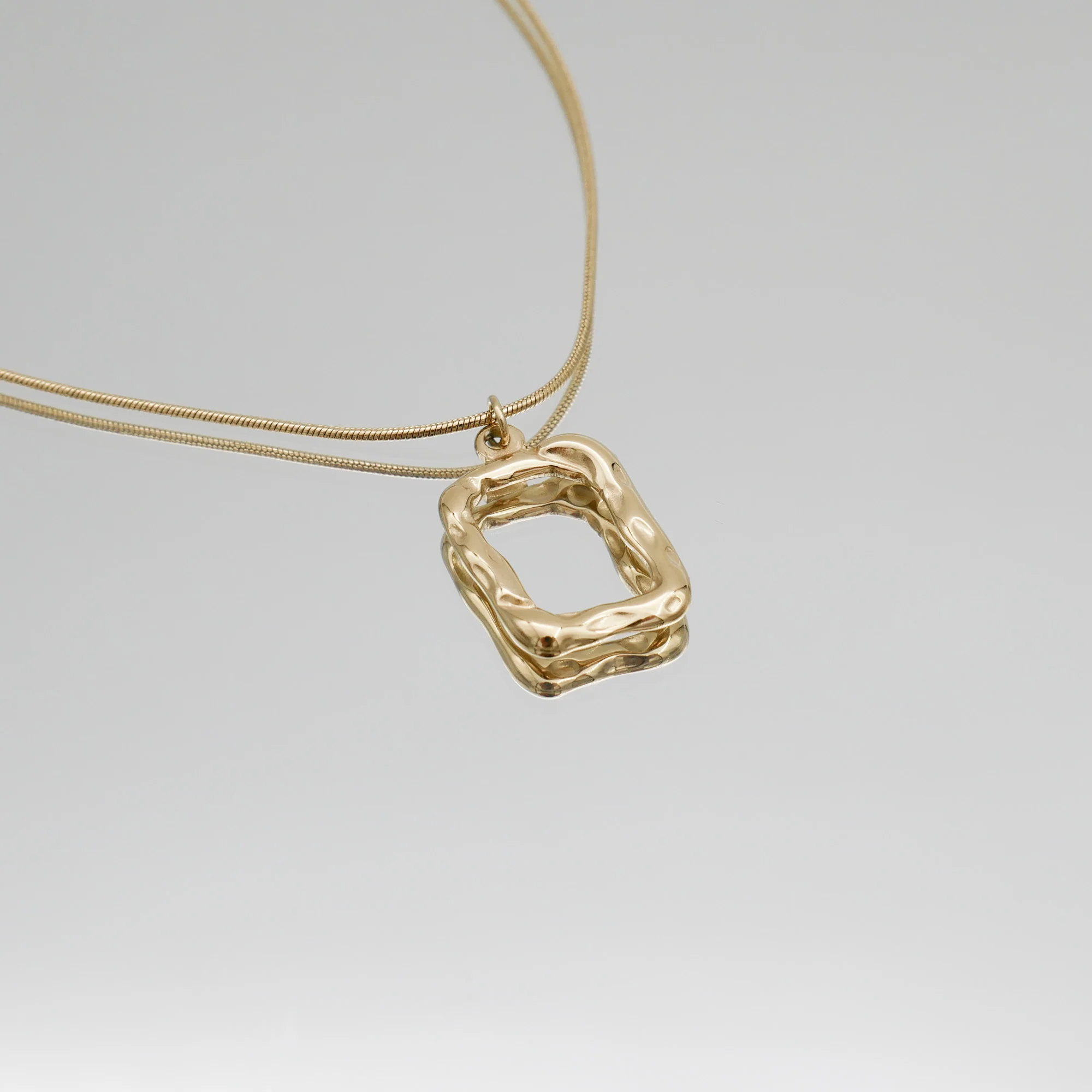Elise Pendant Necklace - Image 4