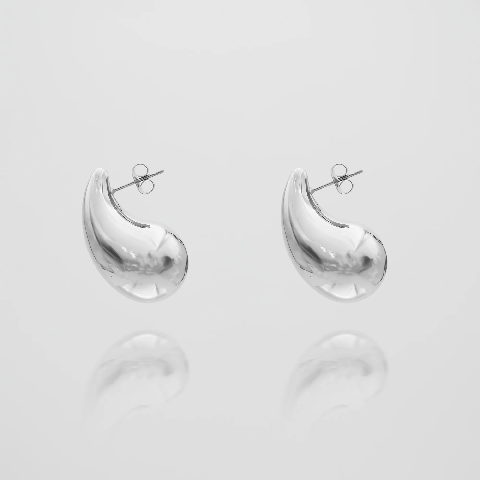 Ella Drop Earrings - Image 4
