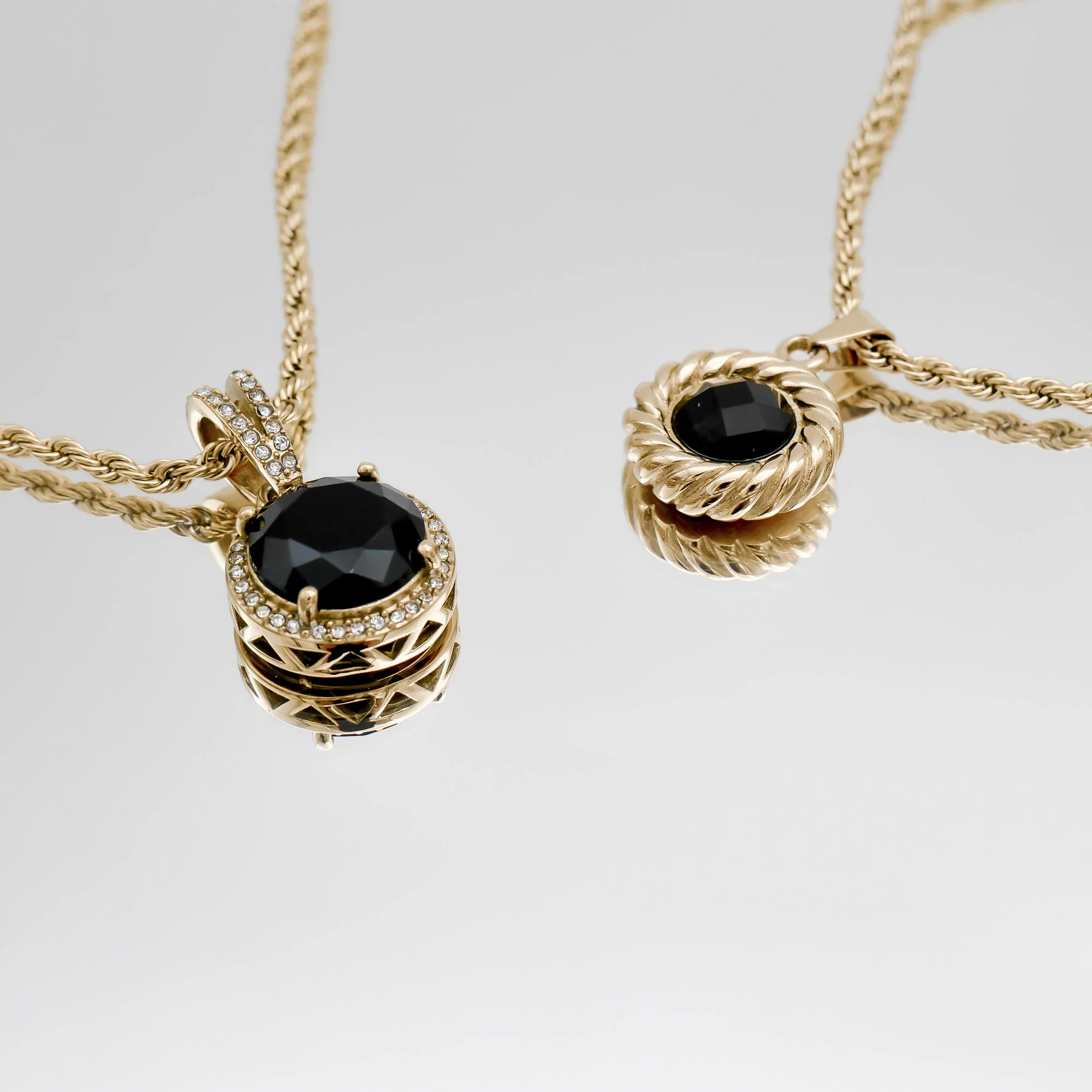 Esme Onyx Round Necklace - Image 5