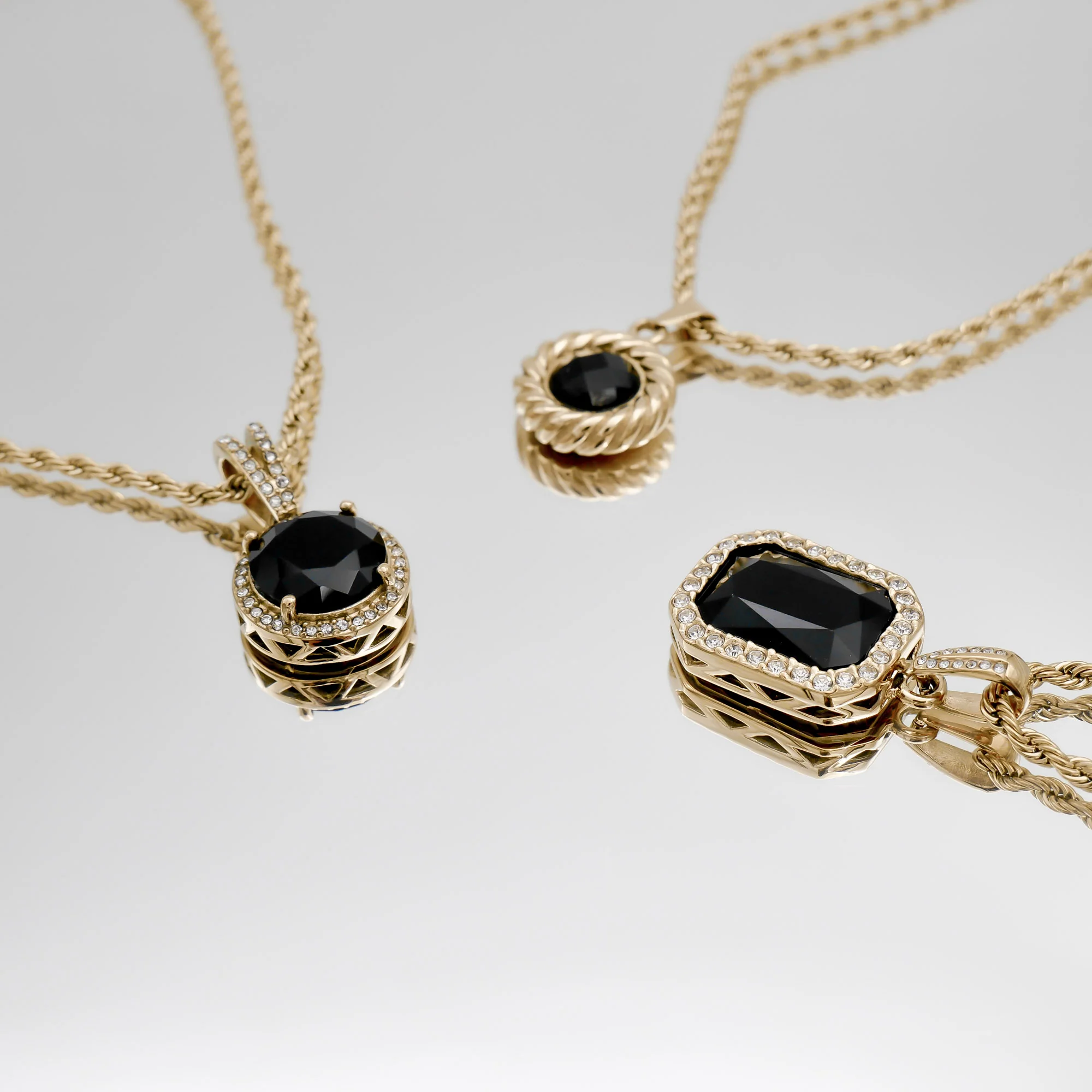 Esme Onyx Round Necklace - Image 7