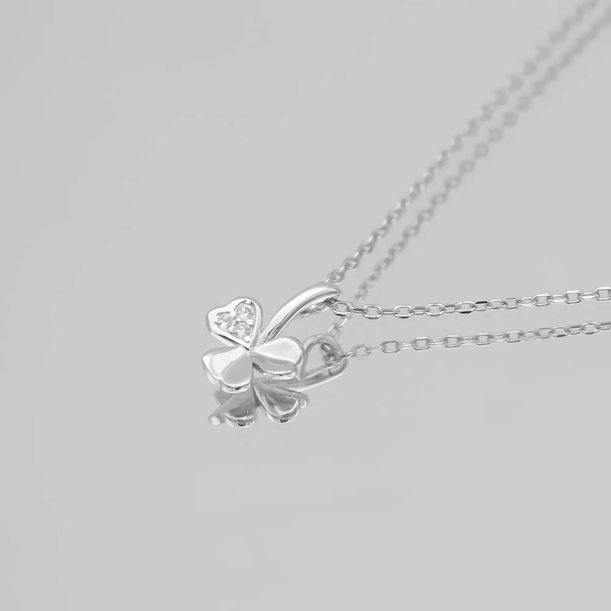 Felicity Mini clover necklace - Image 4