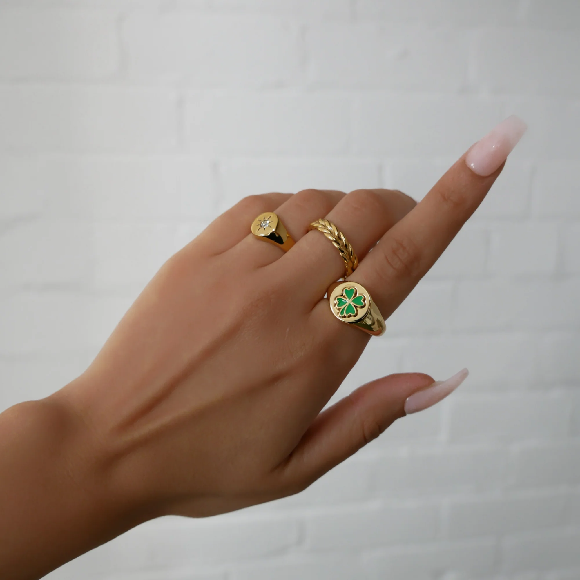 Four Leaf Clover Signet Ring - Image 2