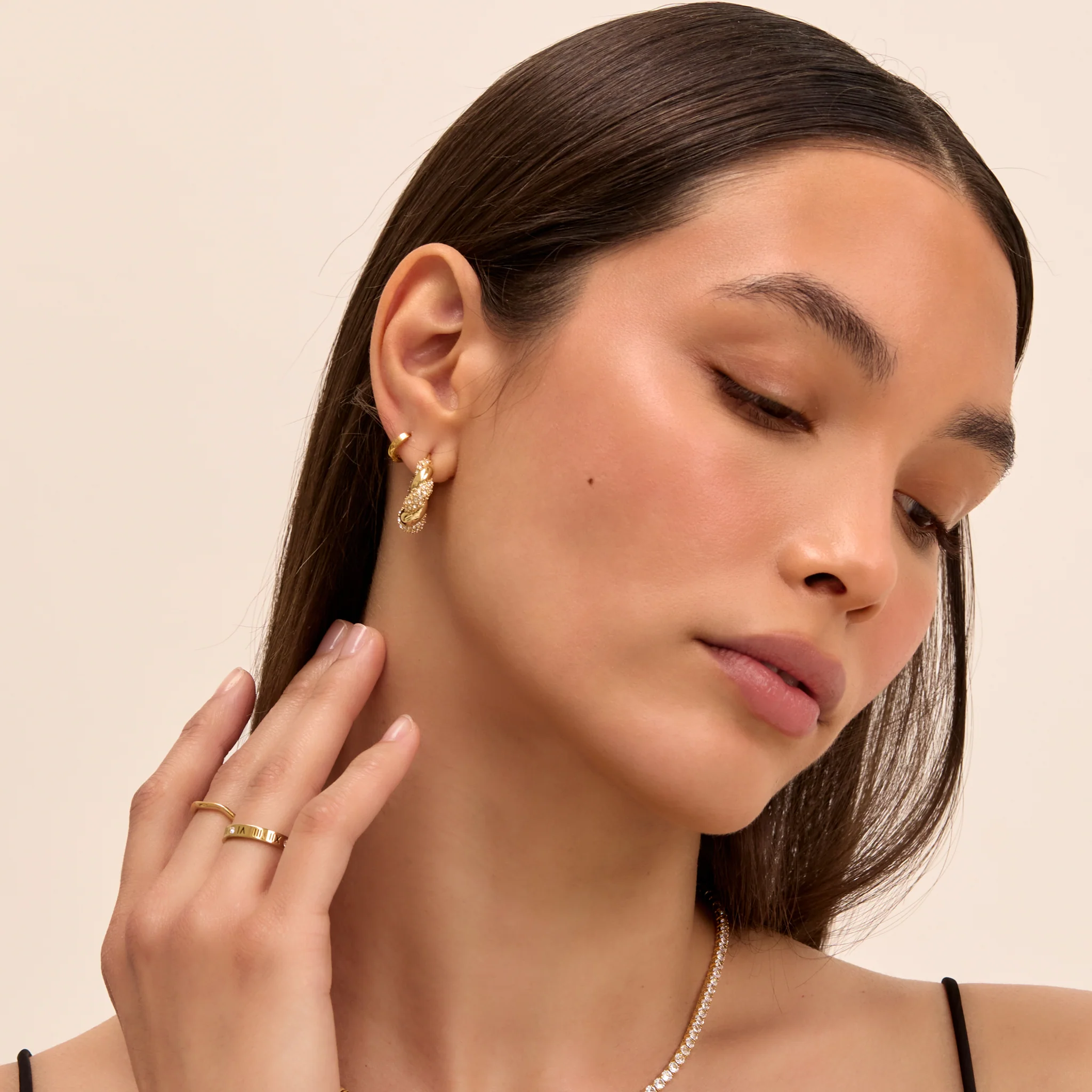 Gia Twisted Earrings - Image 5