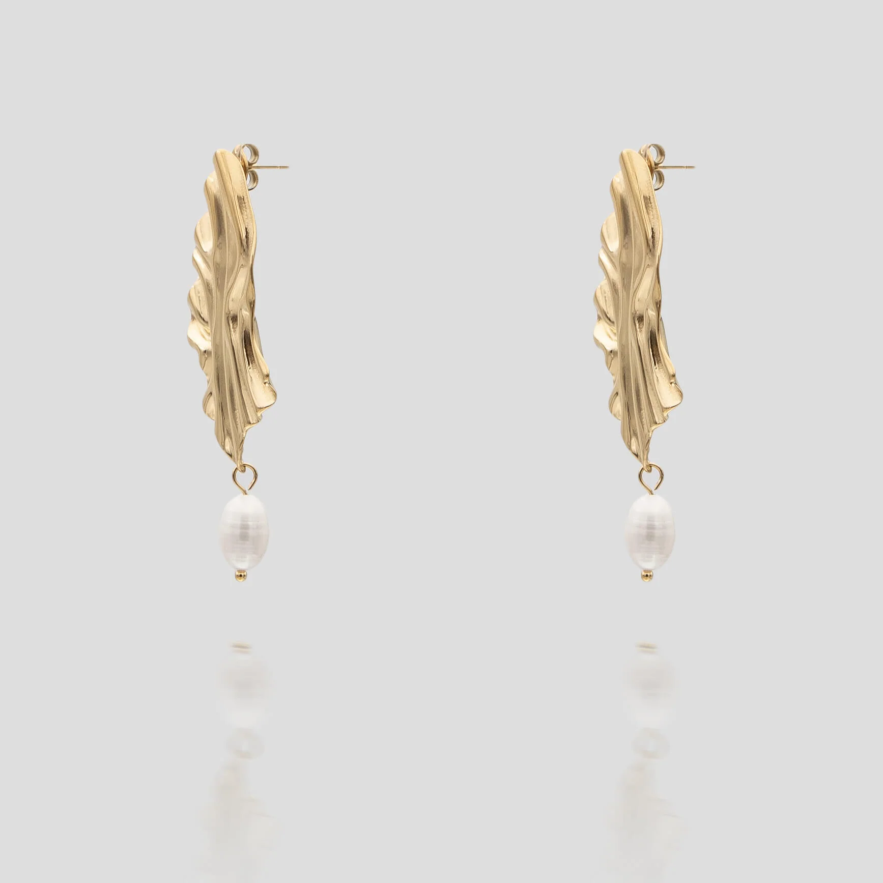 Inaya Textured Pearl Earrings - Image 4