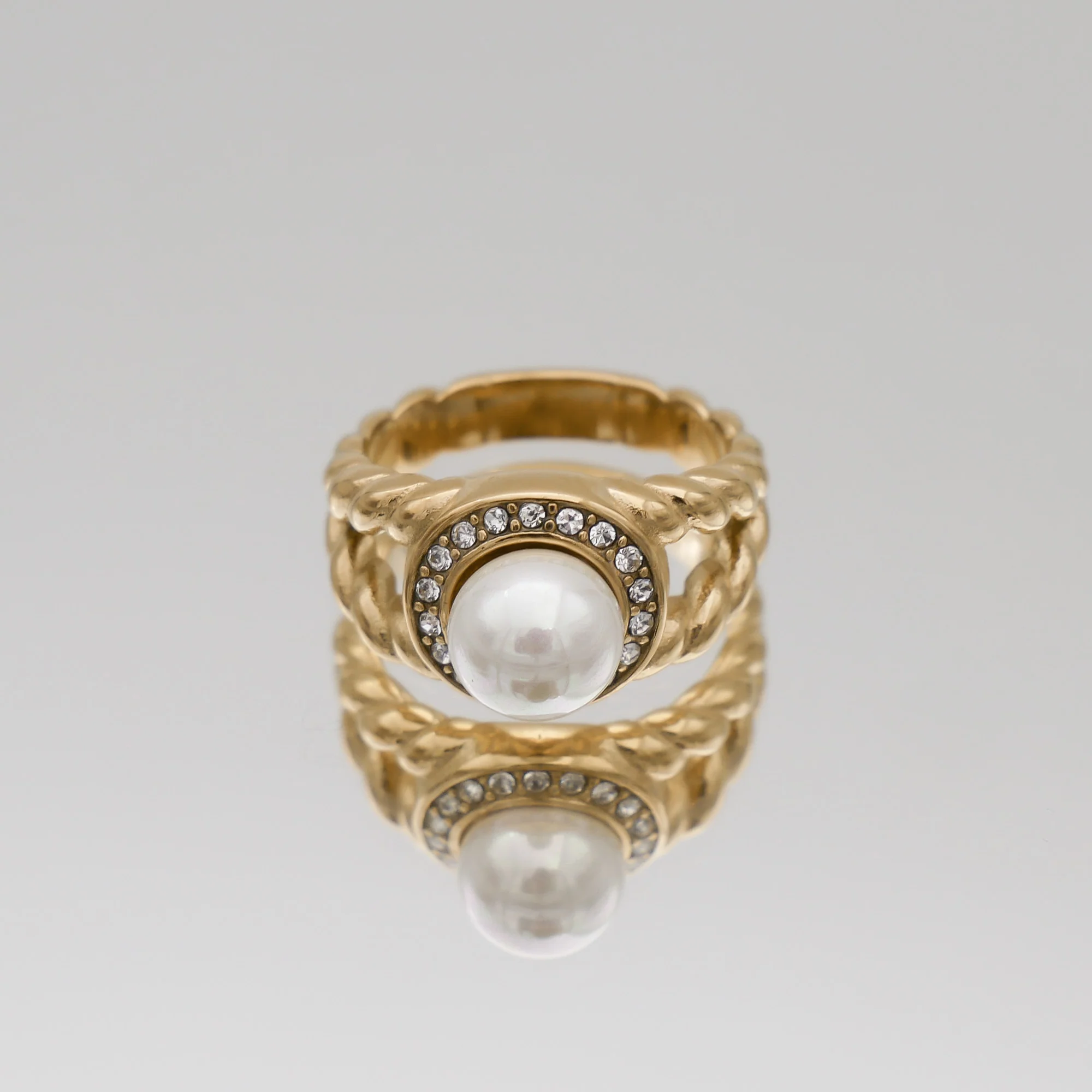 Ivana Pearl Ring - Image 4