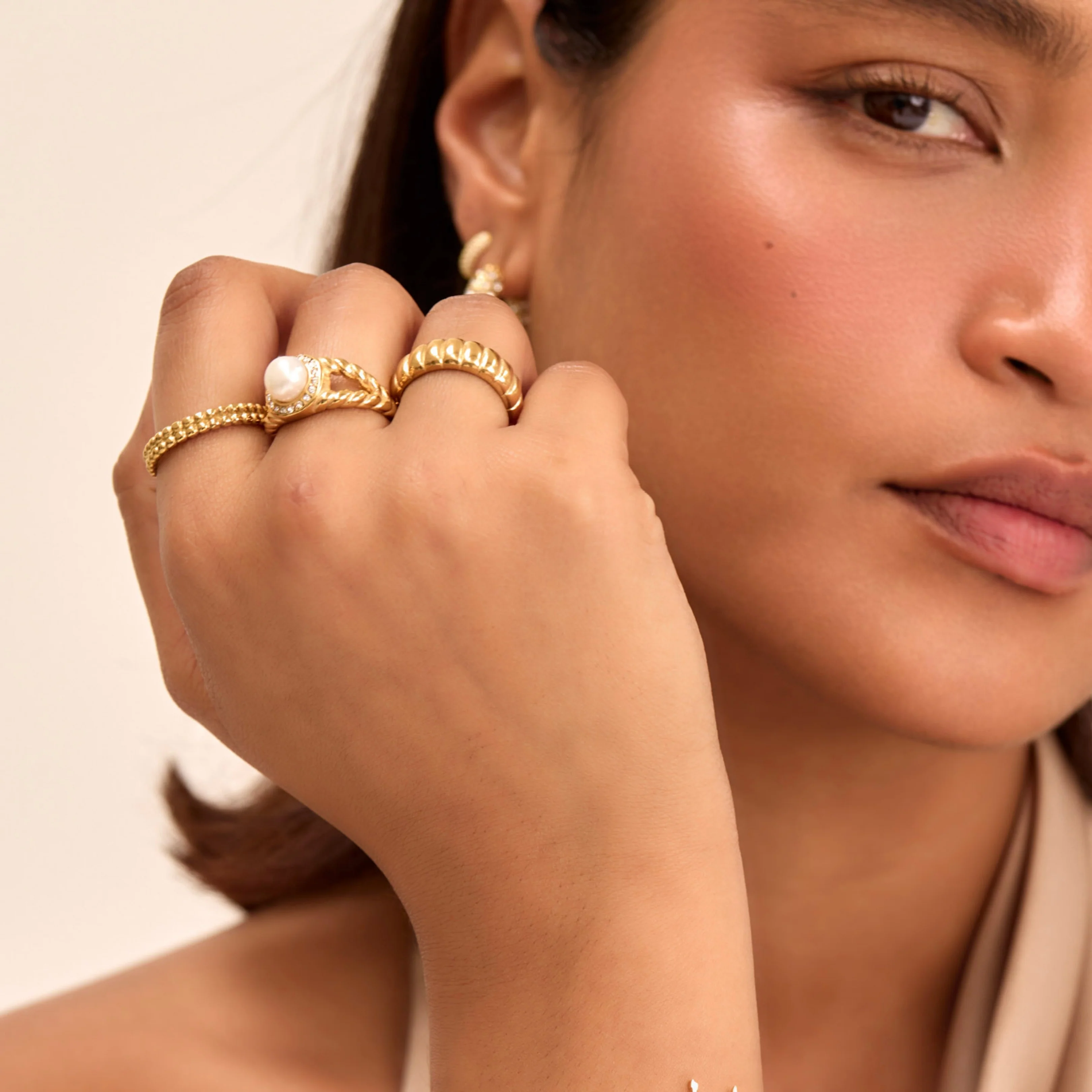 Ivana Pearl Ring - Image 6