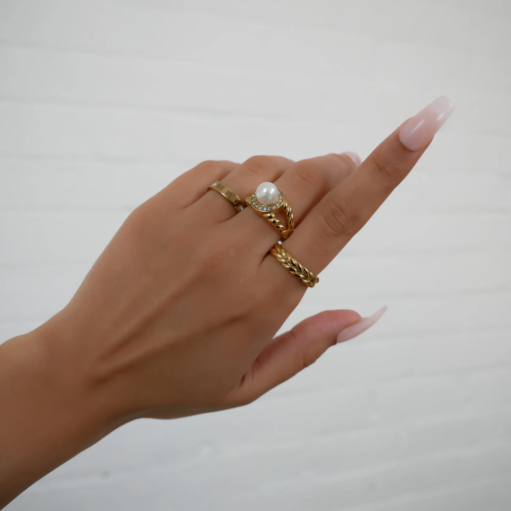 Ivana Pearl Ring - Image 8