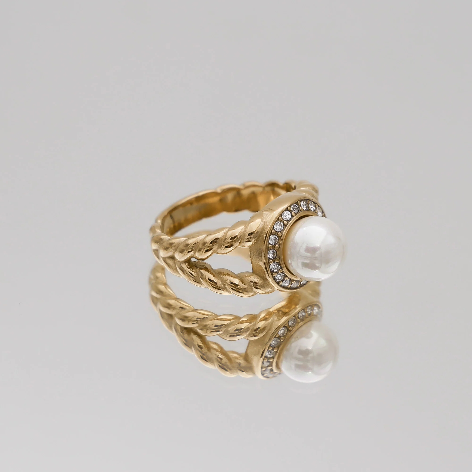 Ivana Pearl Ring - Image 9