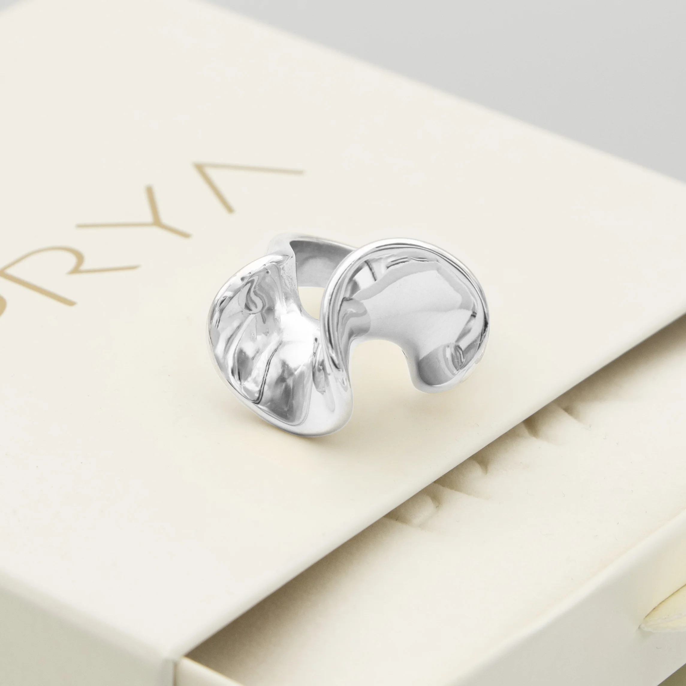 Juna Ring - Image 10