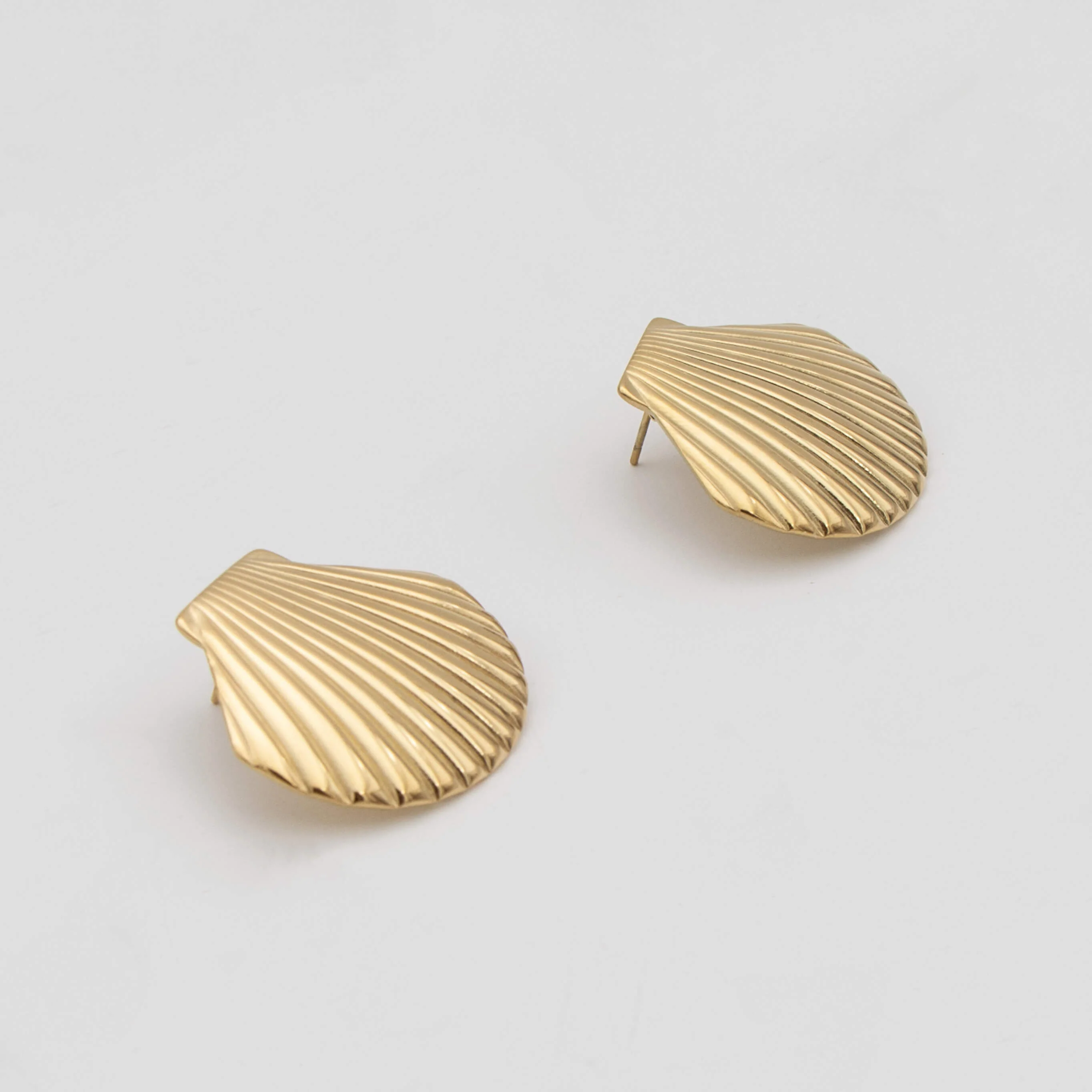 Kailani Seashell Earrings - Image 4