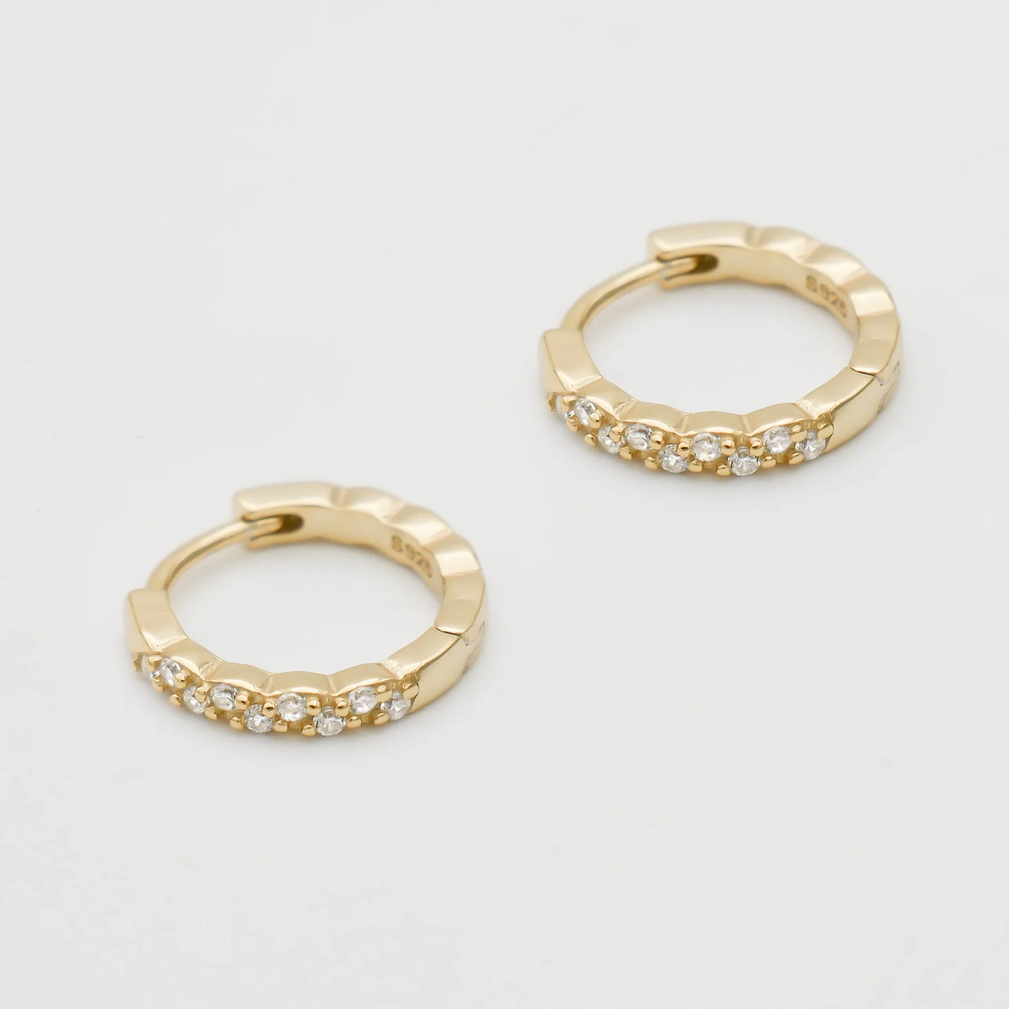 Kasia Huggie Earrings - Image 4