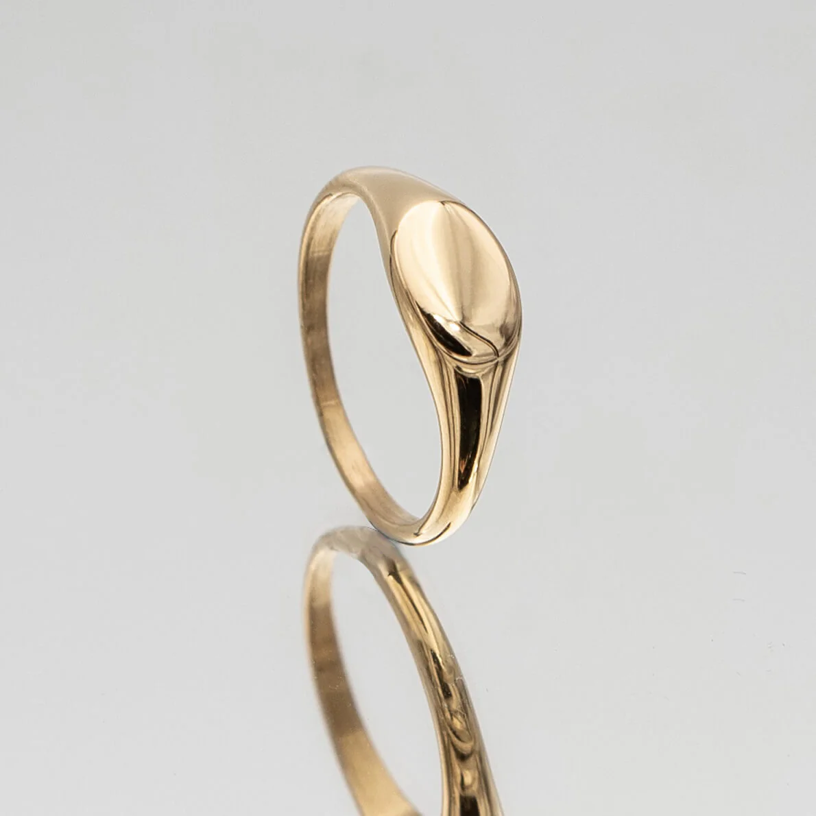 Kiara Signet Ring - Image 6