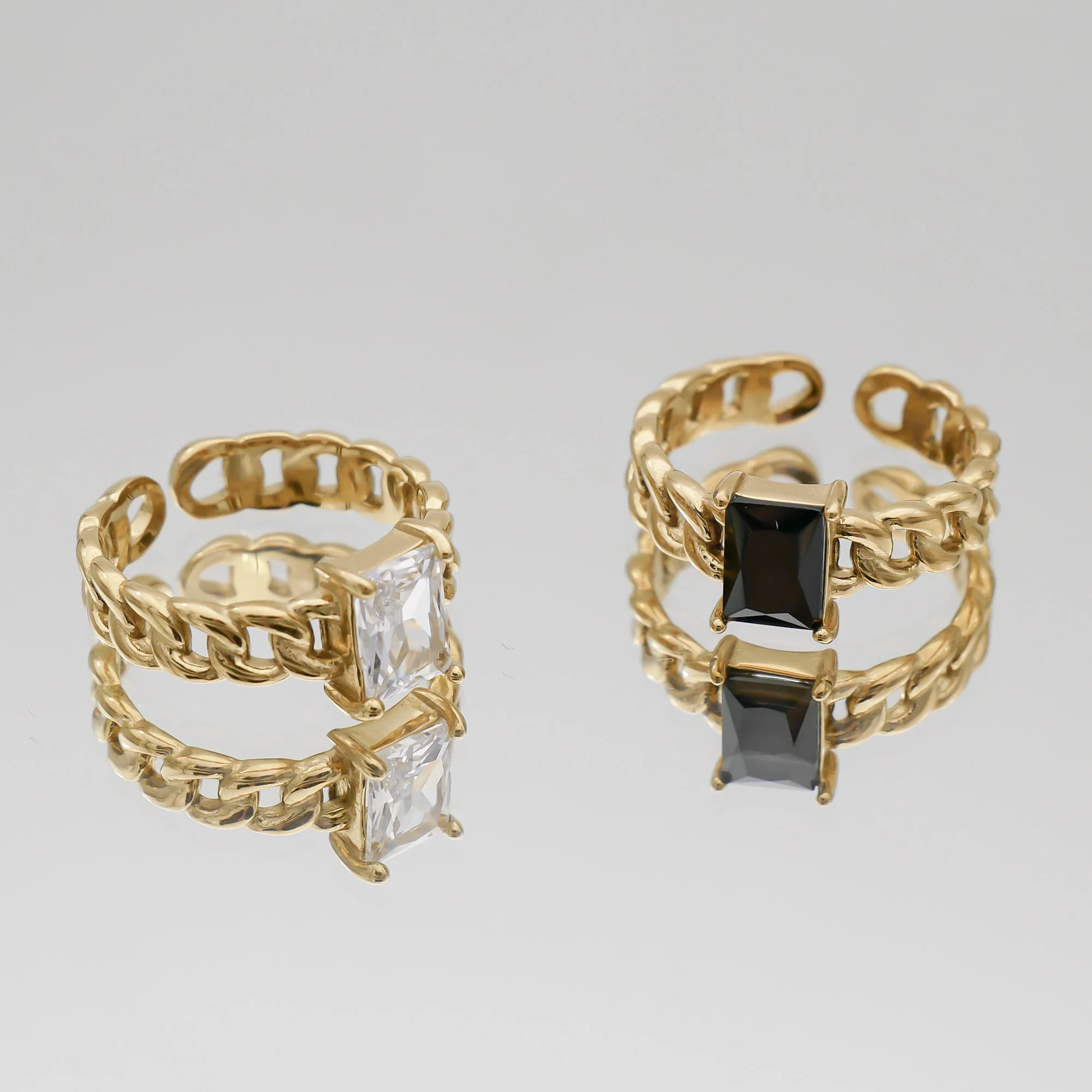 Laria Cuban Ring - Image 7