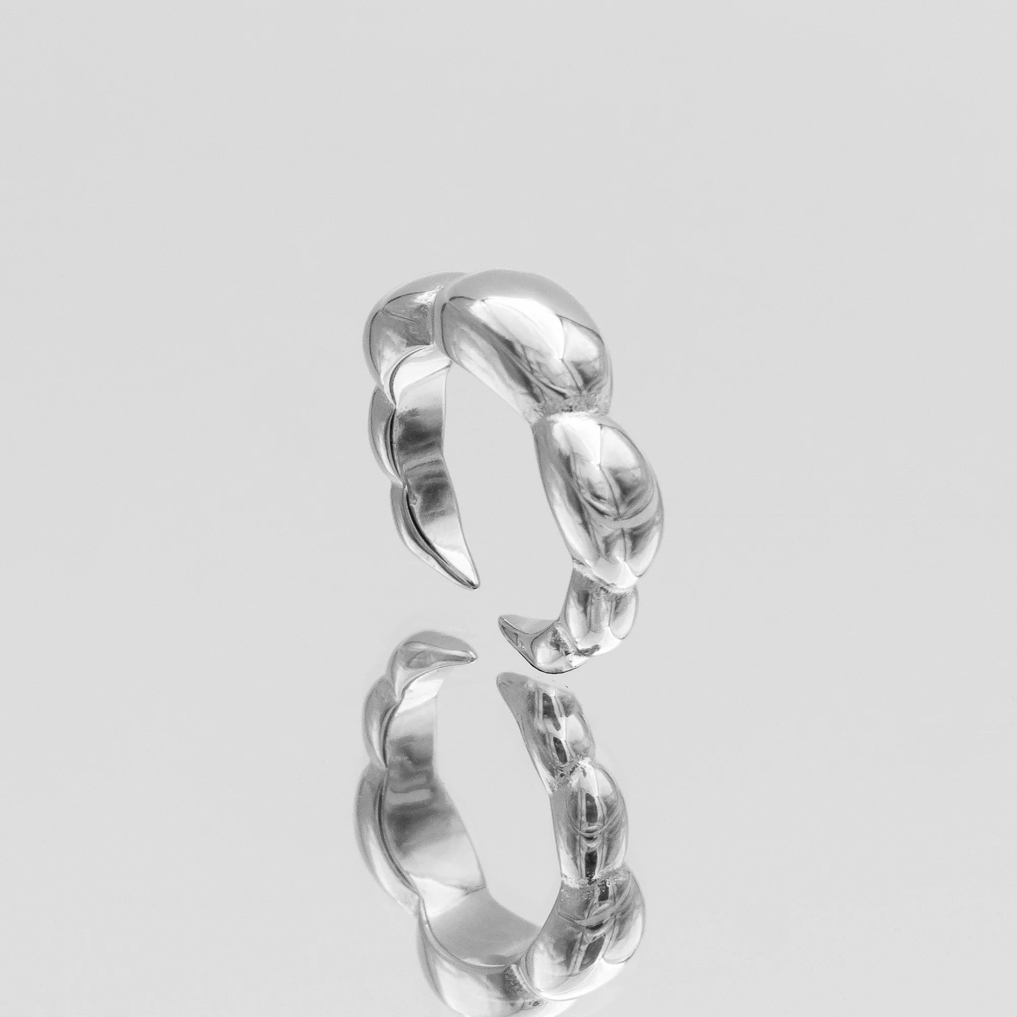 Lia Bubble Band Ring - Image 8