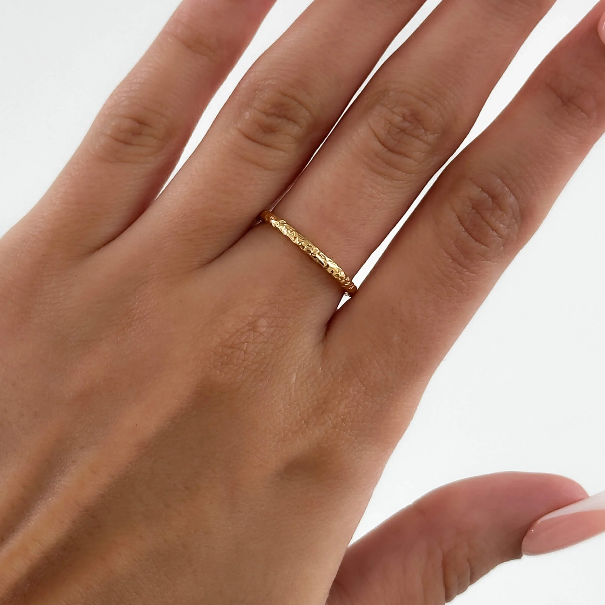 Luiza Hammered Band Ring - Image 4
