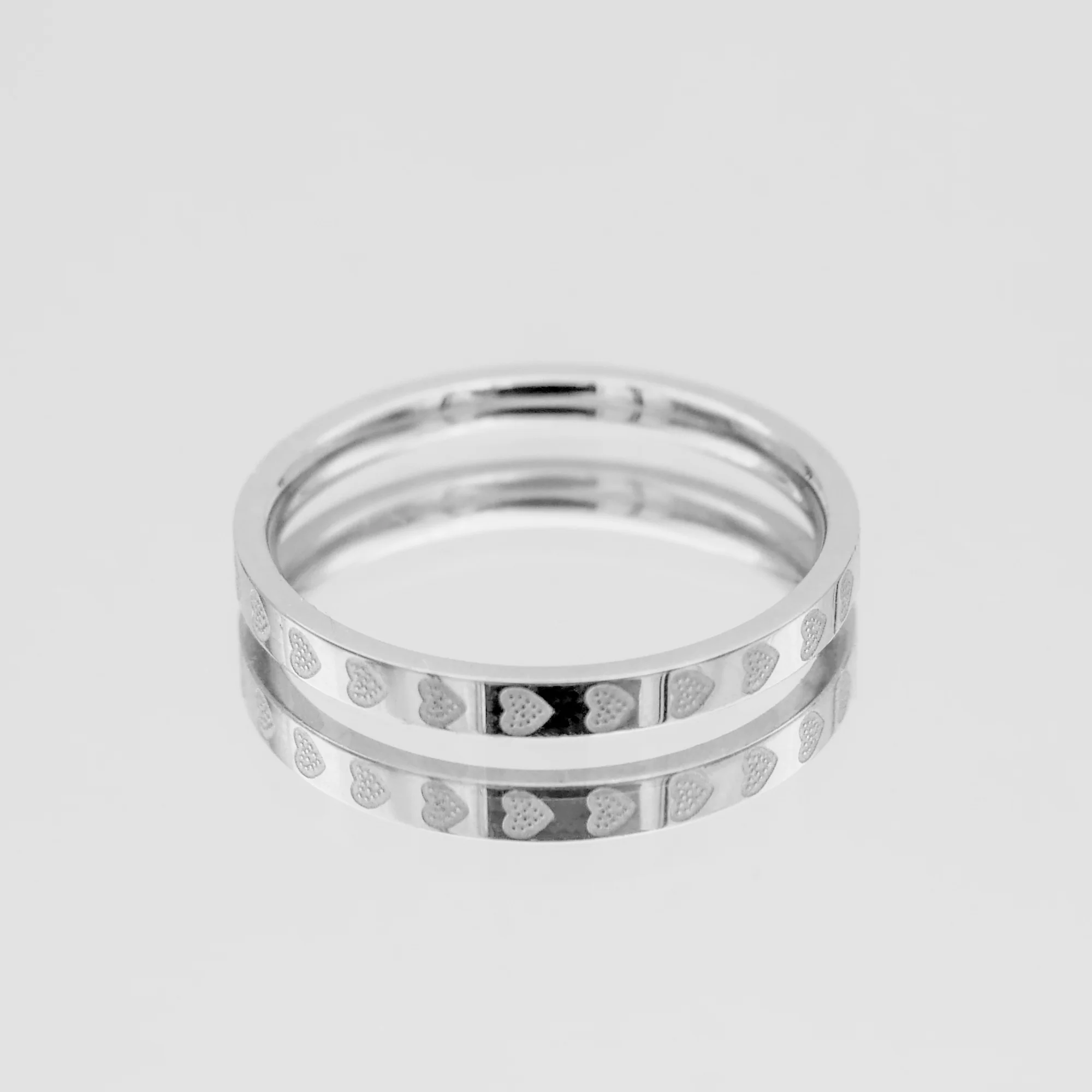 Maddie Heart Ring - Image 4