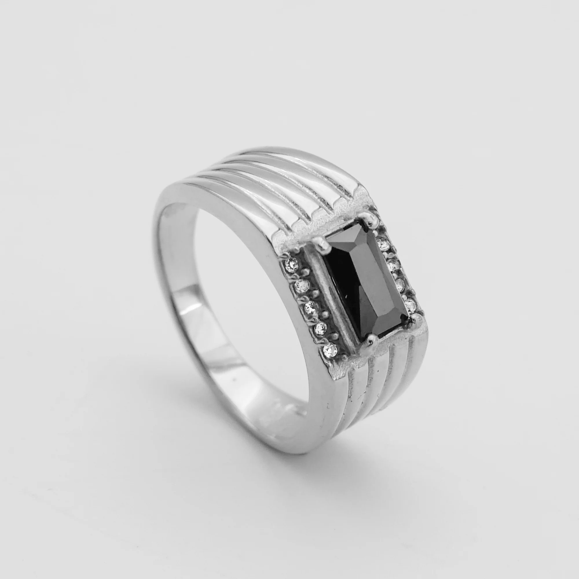 Myla Onyx Signet Ring - Image 3