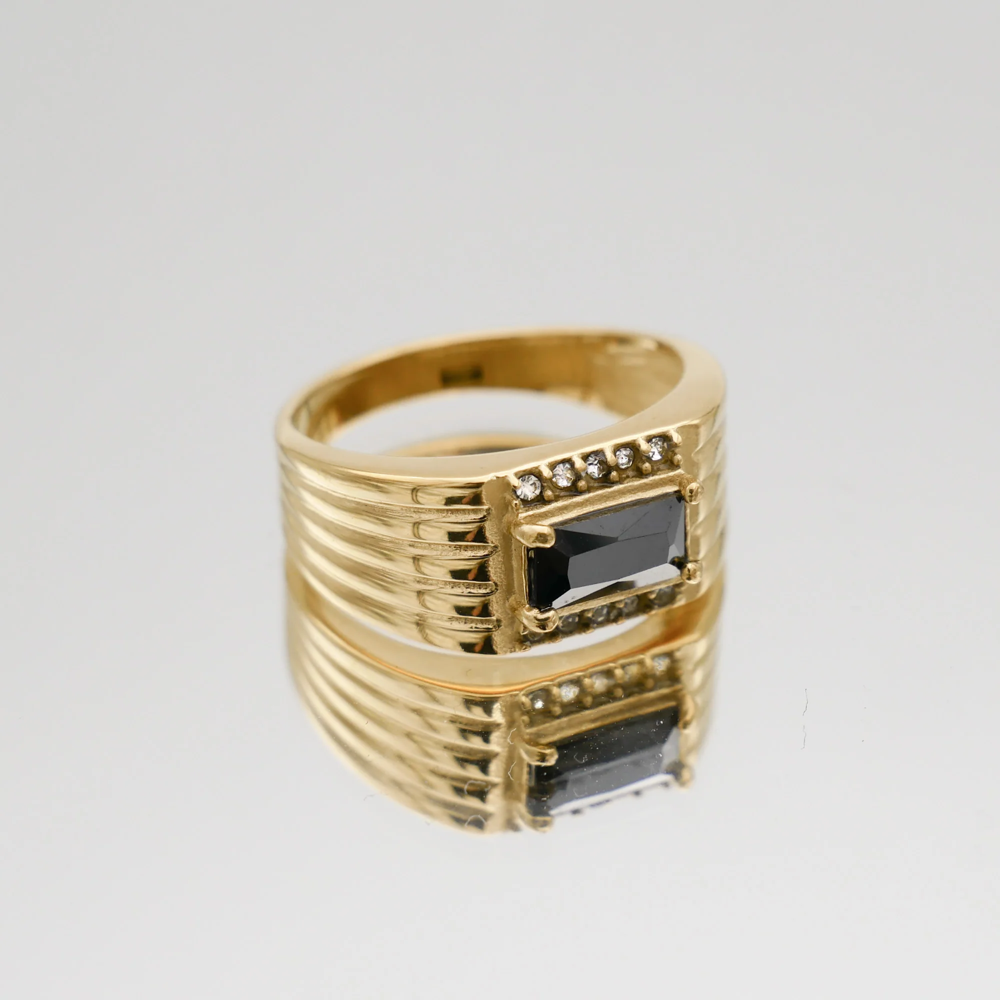 Myla Onyx Signet Ring - Image 4