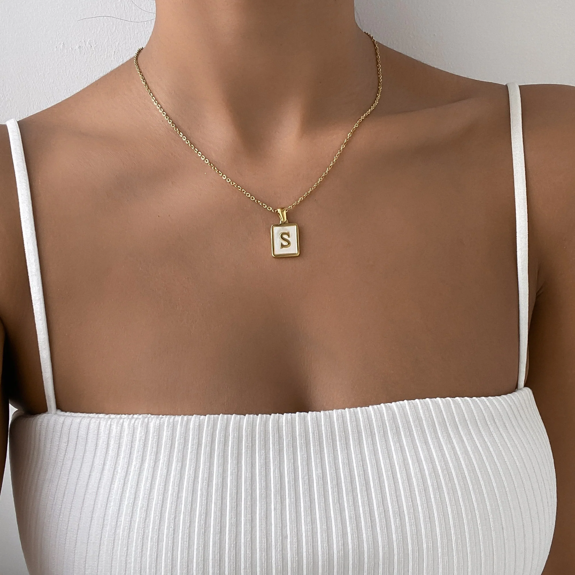 Opal Initial necklace - Image 5