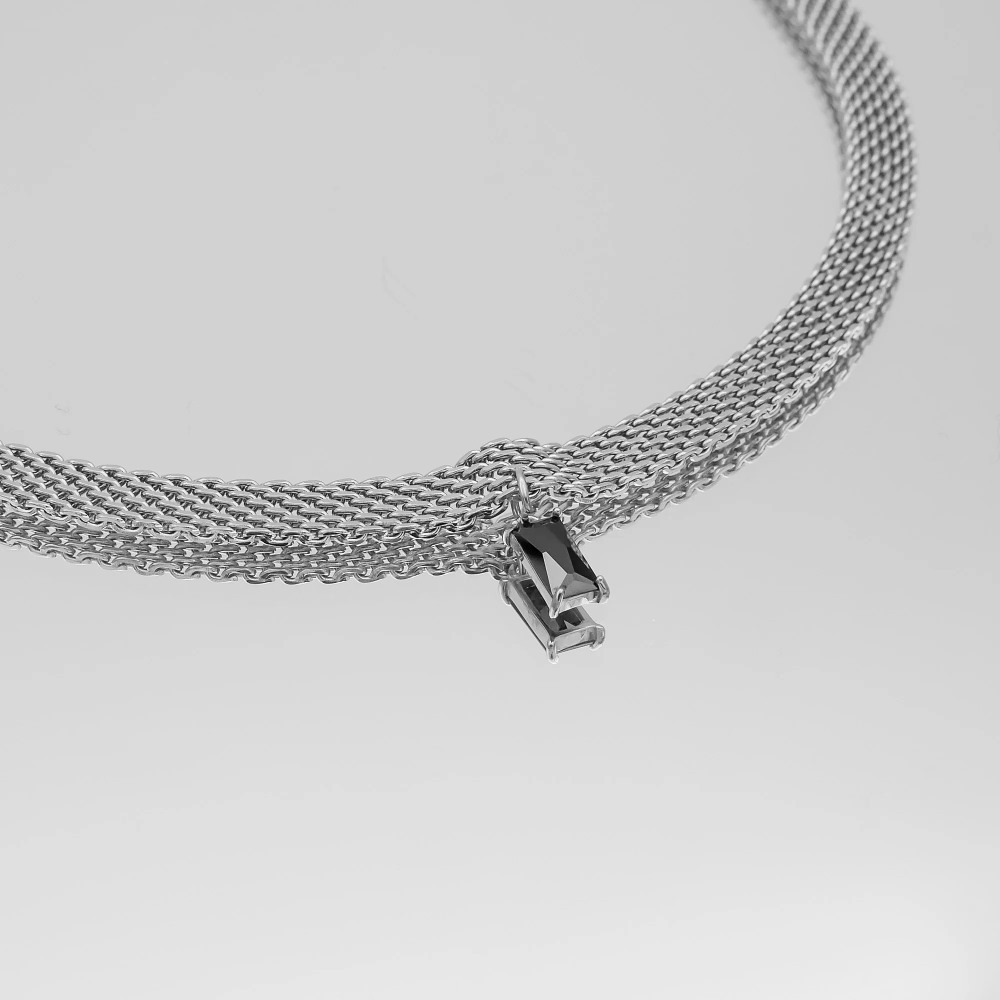 Raya Thick Necklace - Image 10