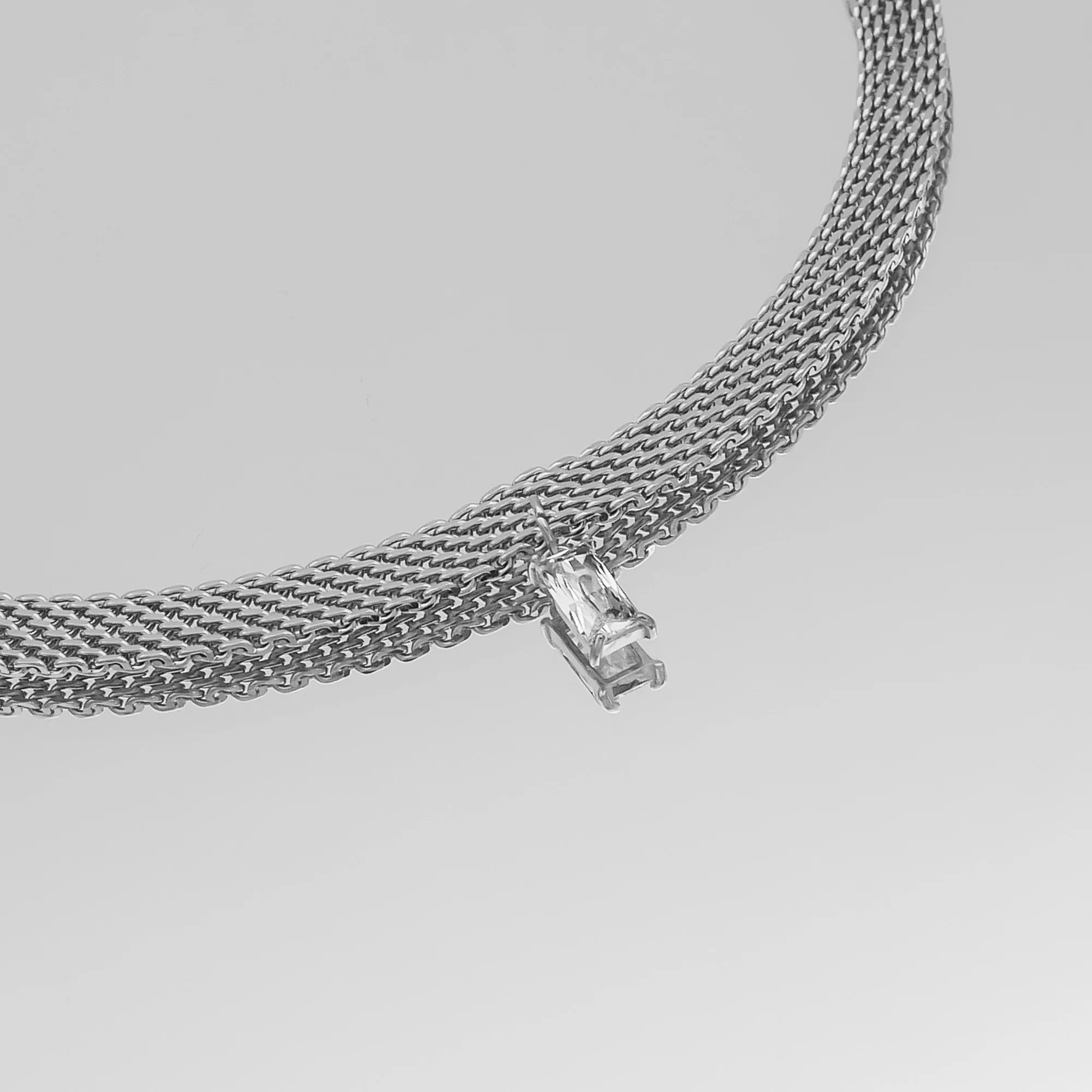 Raya Thick Necklace - Image 8