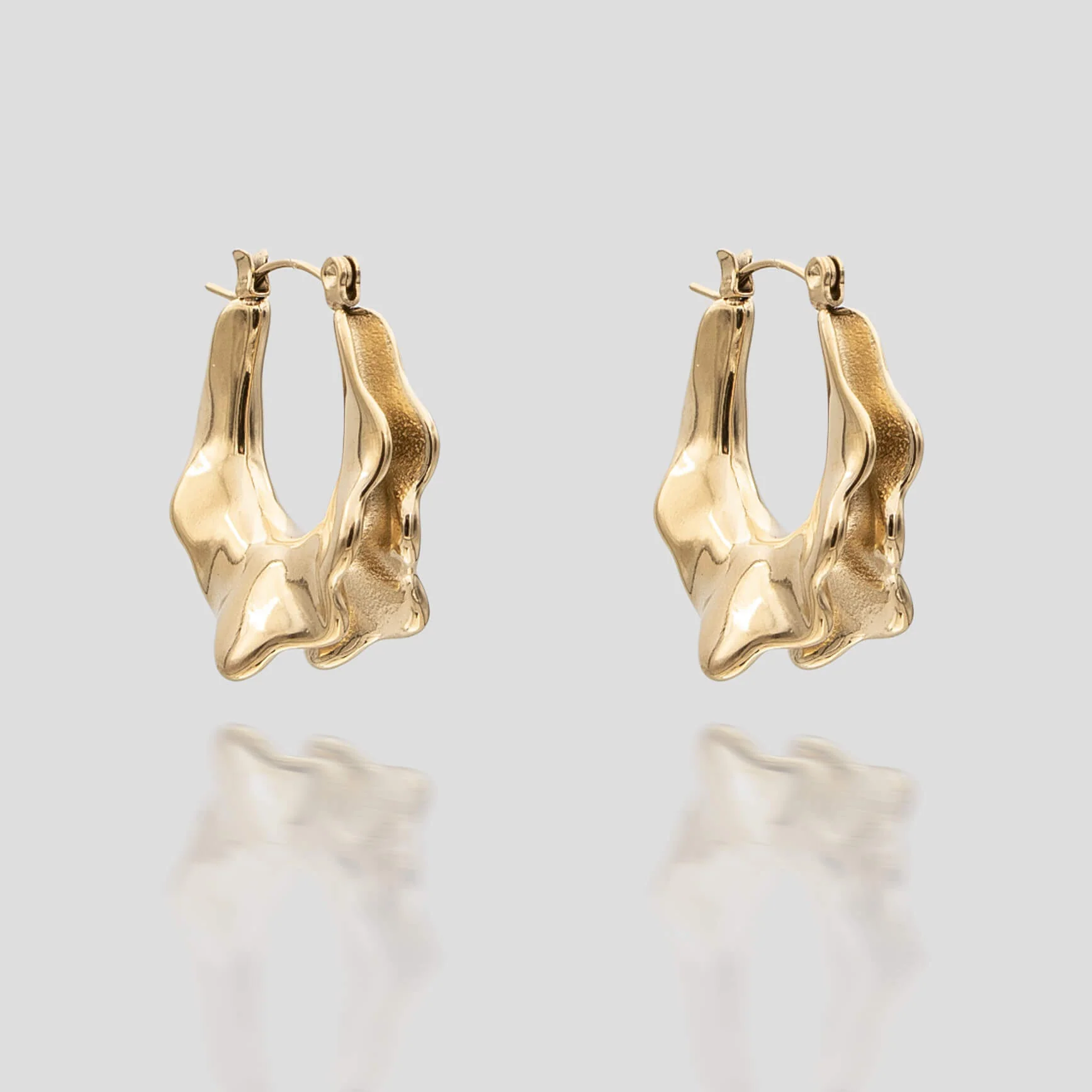 Ruba Wave Earrings - Image 3