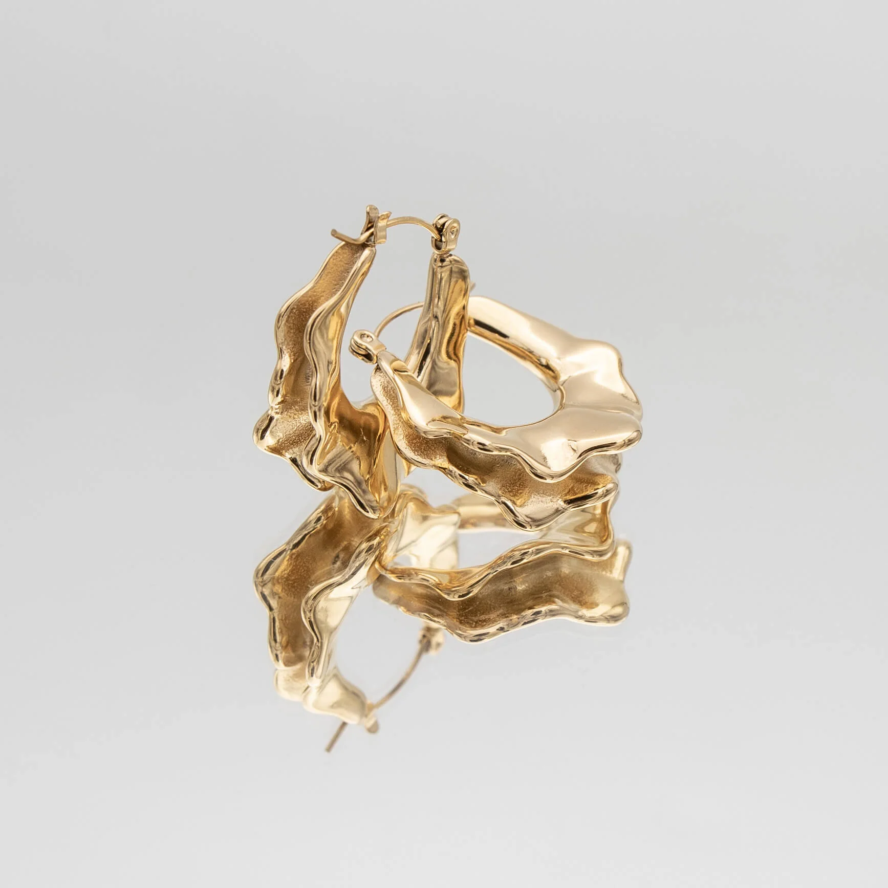 Ruba Wave Earrings - Image 5