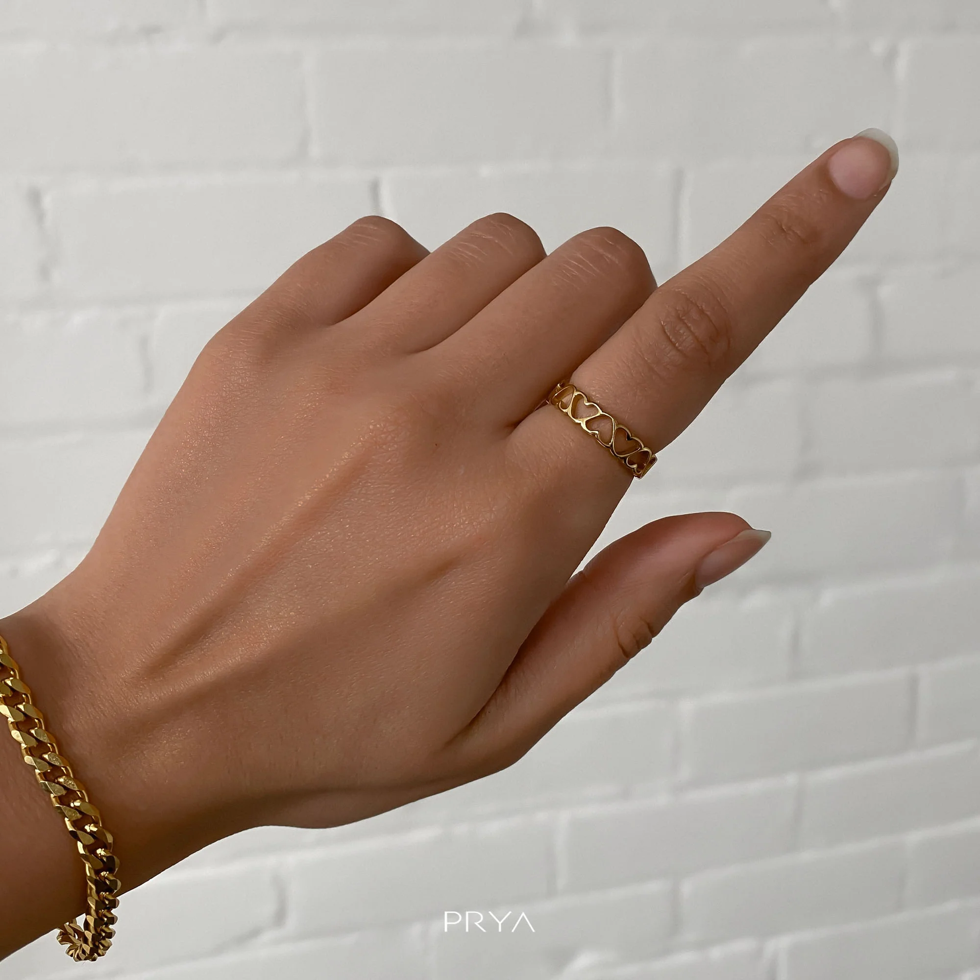 Serena Linked Love Heart Ring - Image 4