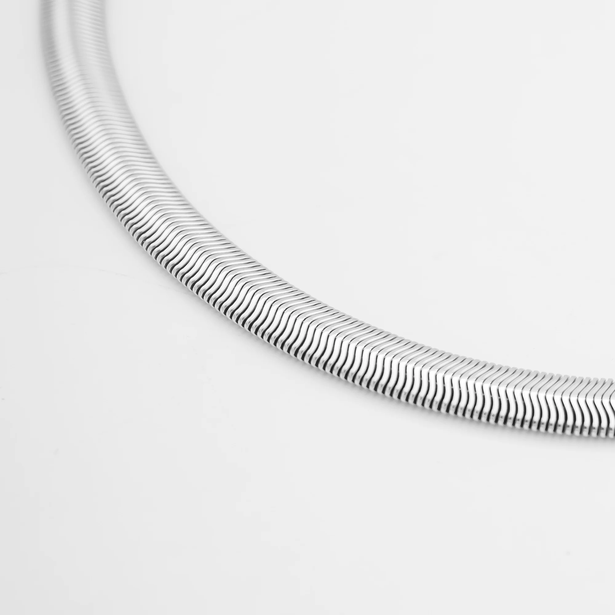 Skyla Chunky Herringbone Necklace - Image 2