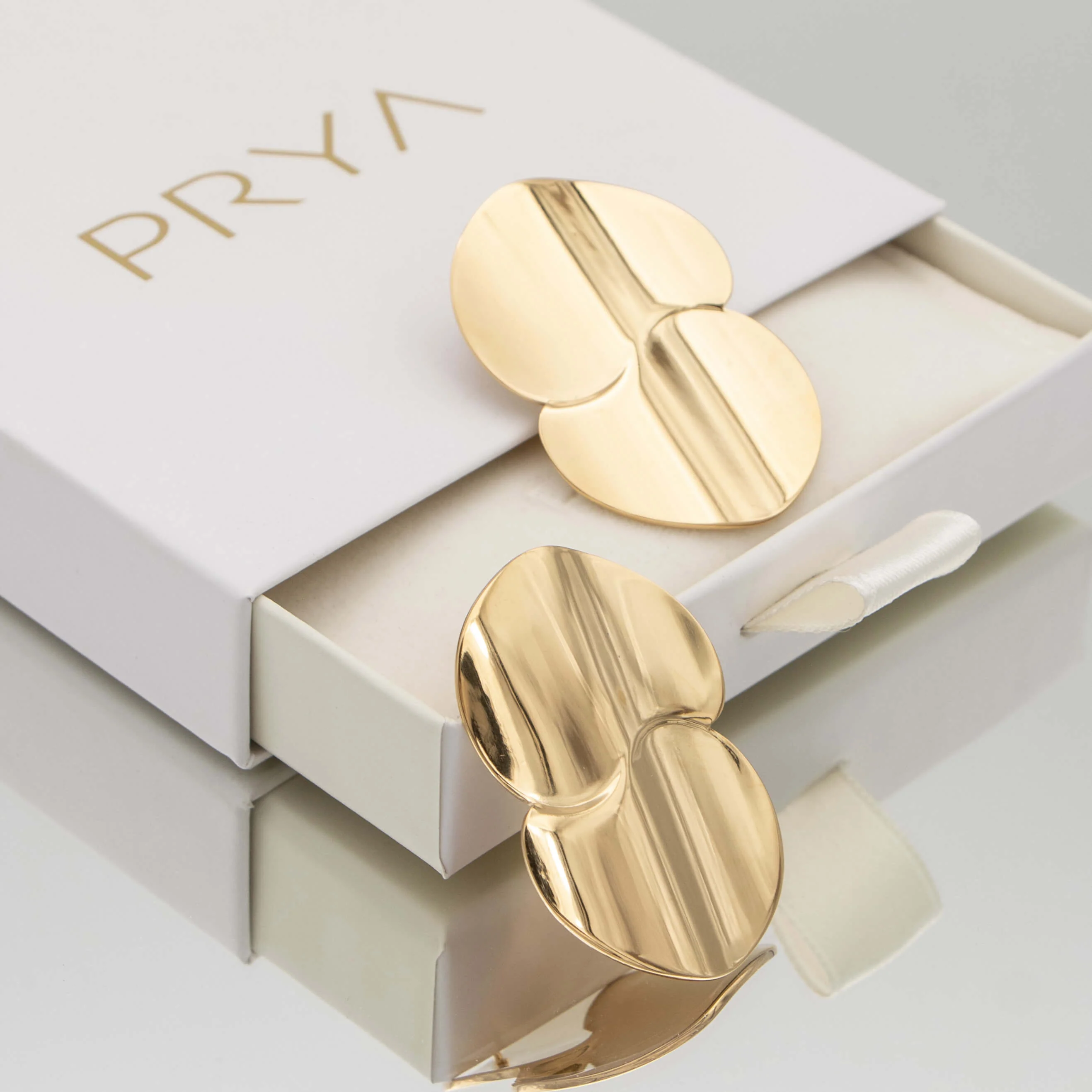 Snoh Disc Drop Earrings - Image 3