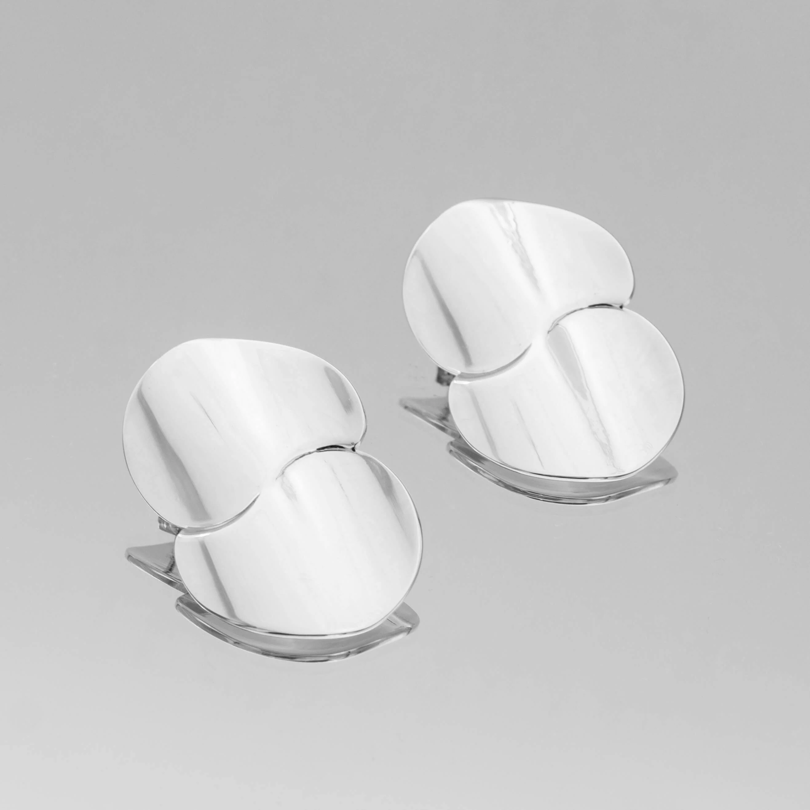 Snoh Disc Drop Earrings - Image 5