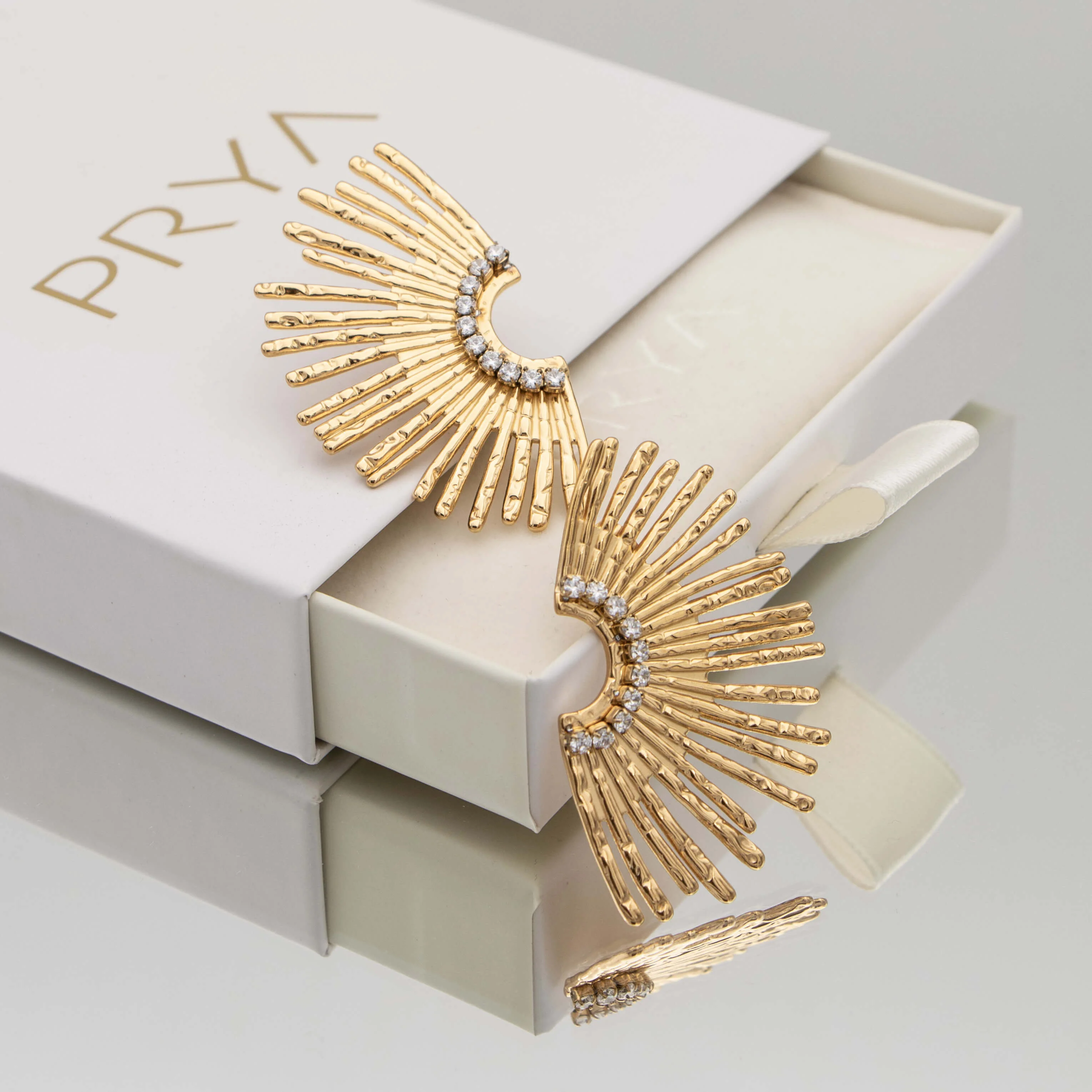 Solana Fan Earrings - Image 4