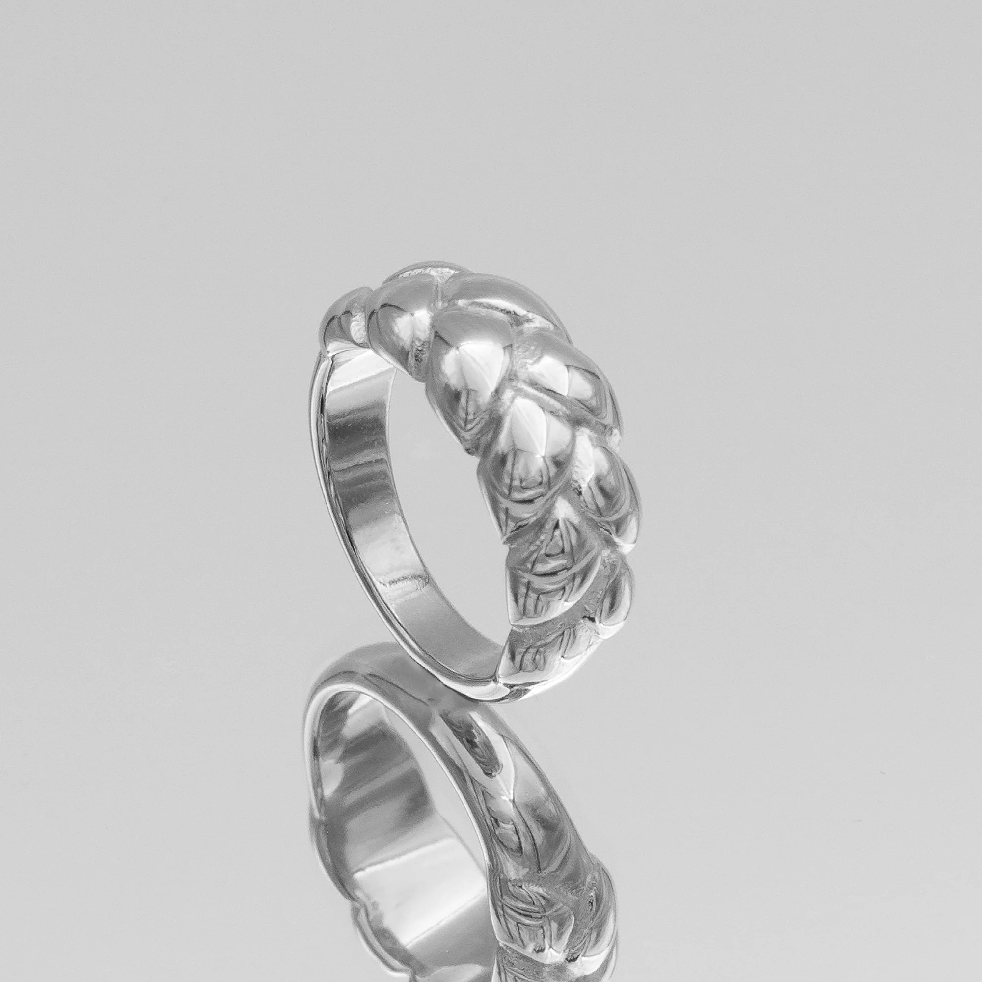 Soraya Braid Ring - Image 8