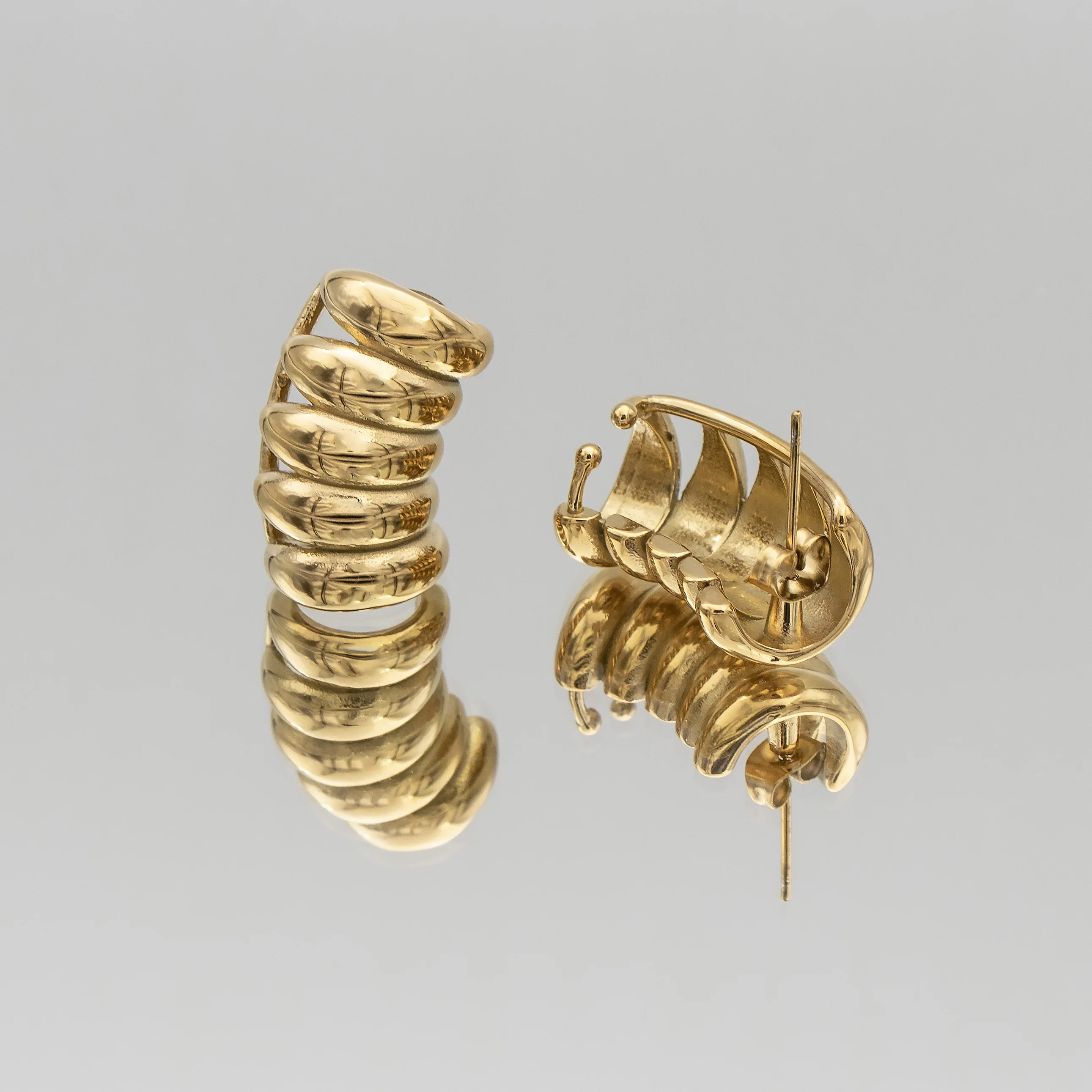 Tamira Claw Earrings - Image 4