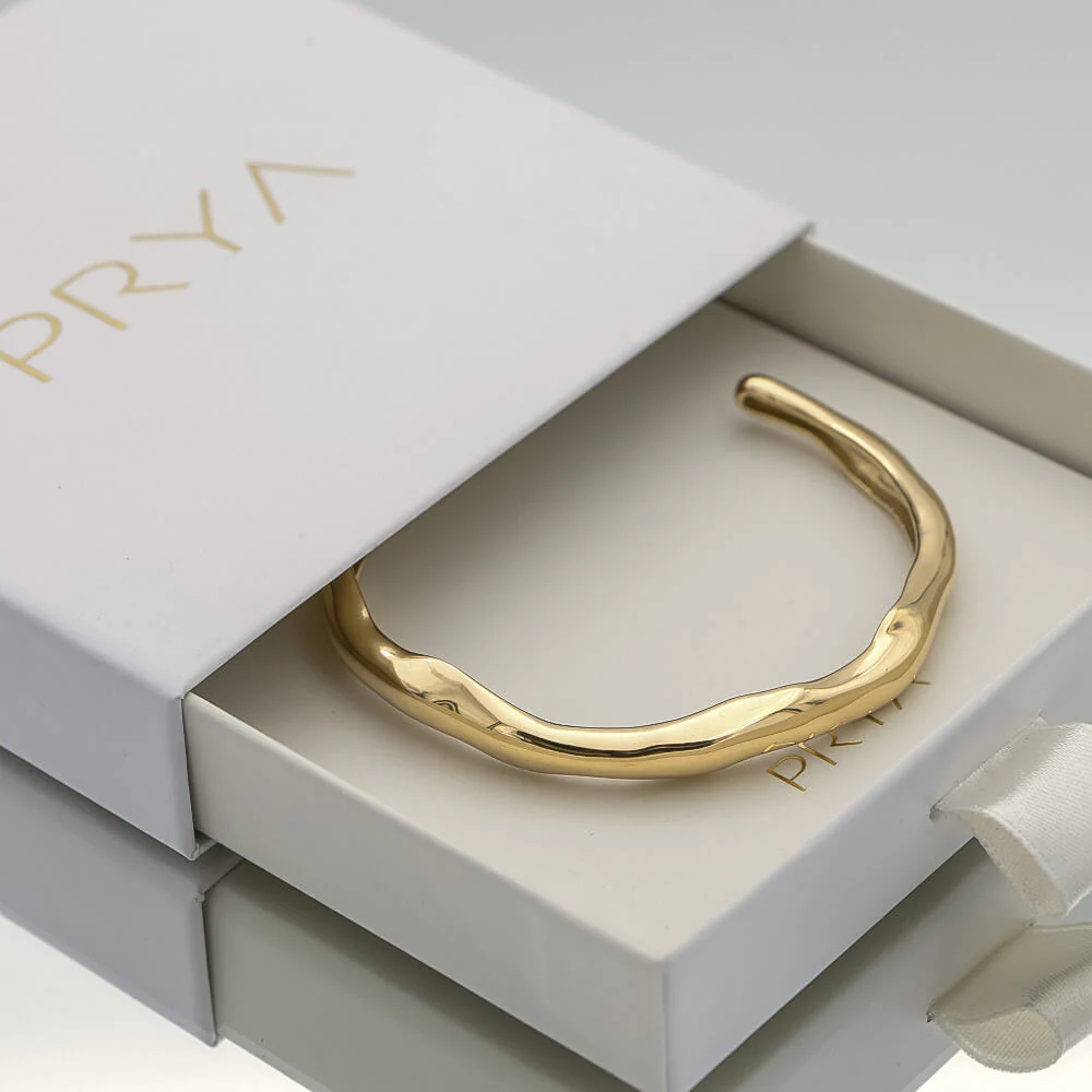 Thea Wave Bangle - Image 3