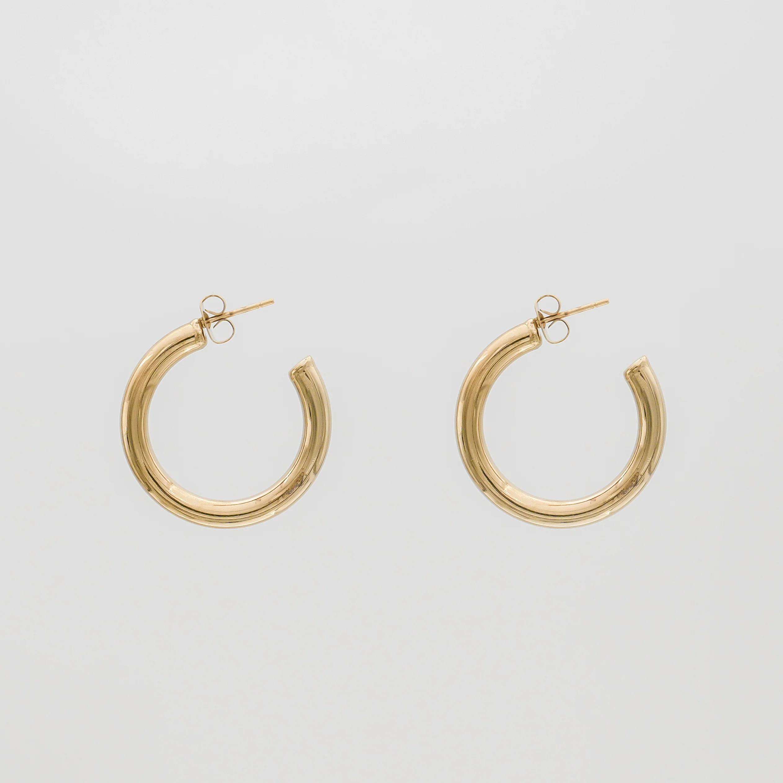 Tia Classic Hoop Earrings